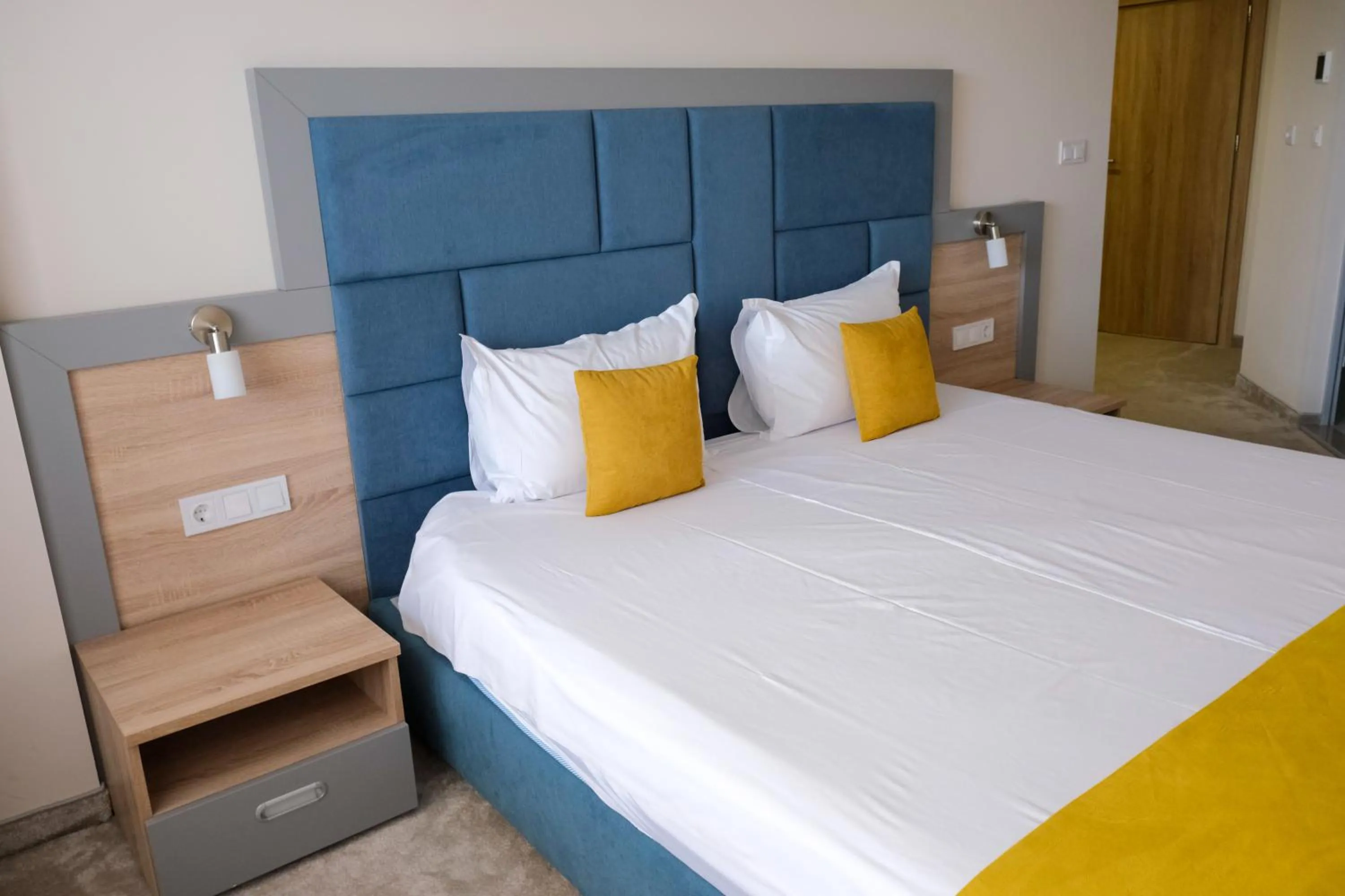 Photo of the whole room, Bed in SPS Hotel