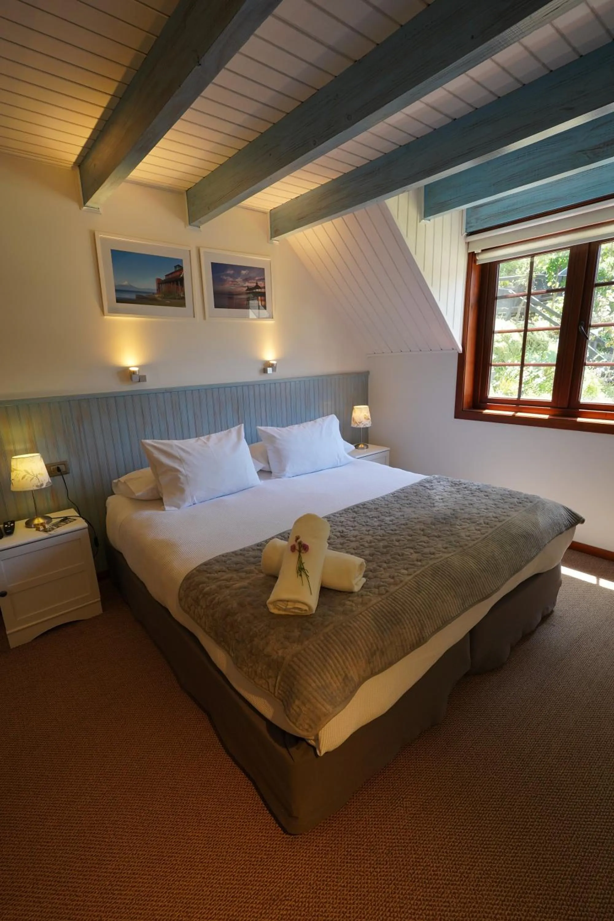 Photo of the whole room, Bed in Hotel Frutillar