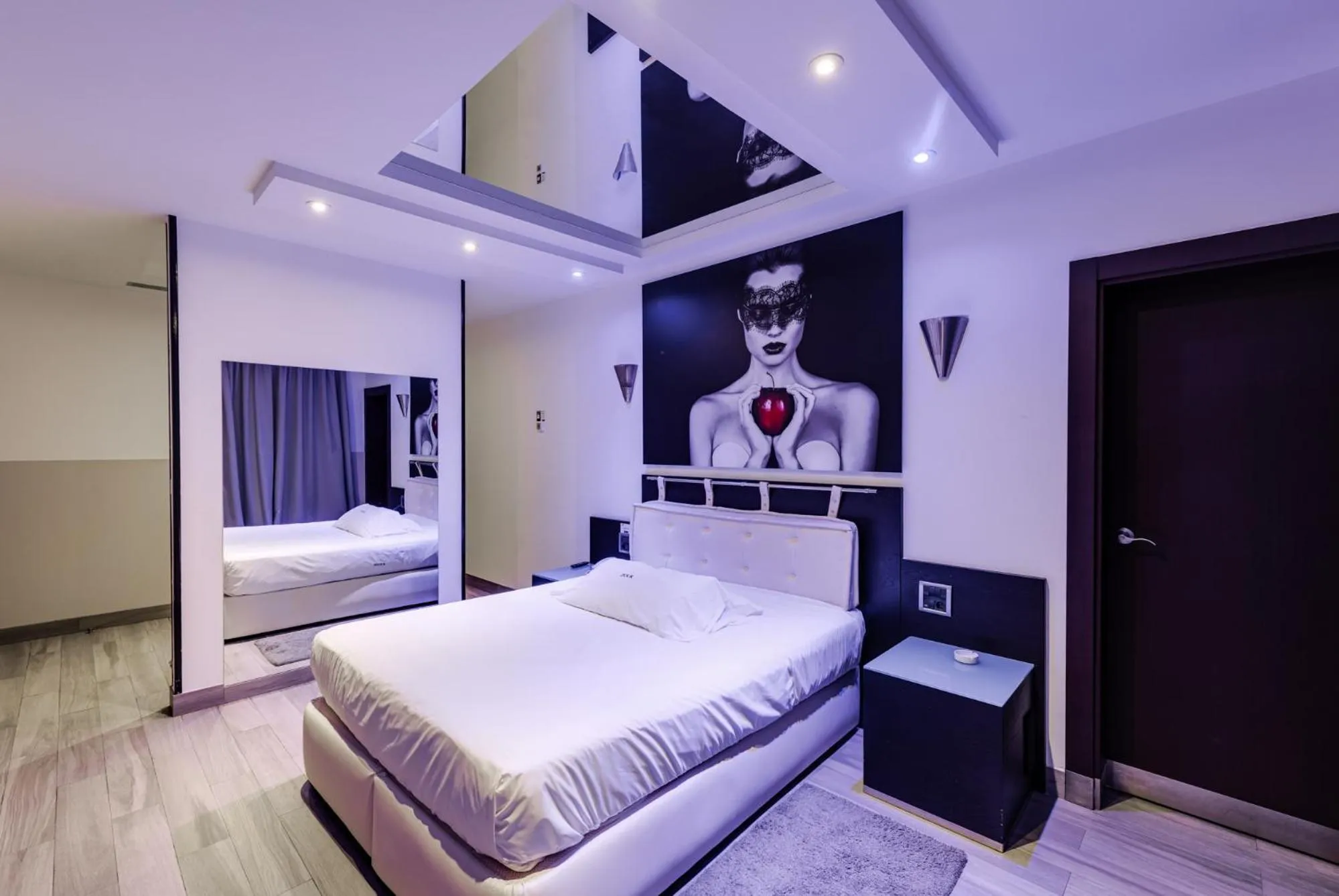 Bed in Zouk Hotel