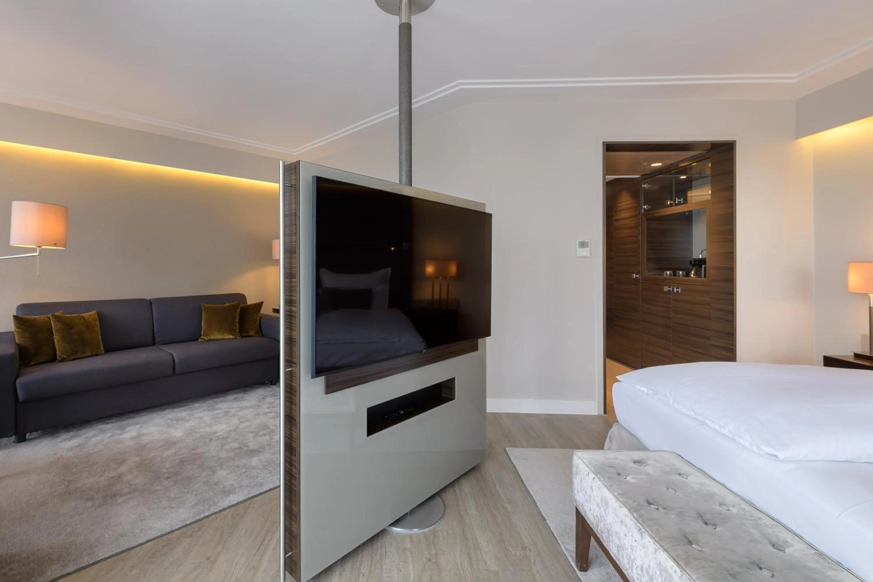 TV and multimedia, Bed in Pullman Munich