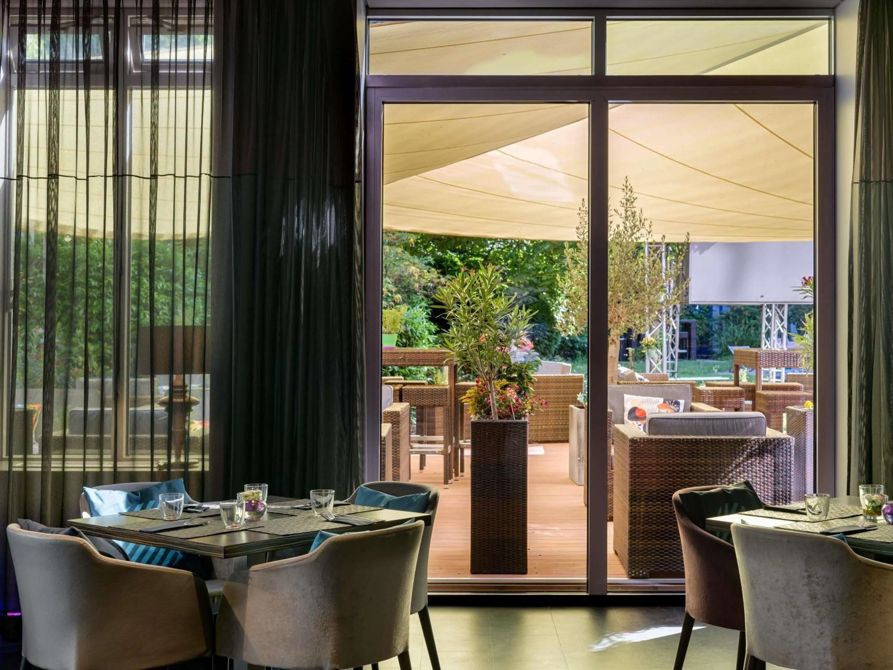 Lounge or bar in Pullman Munich