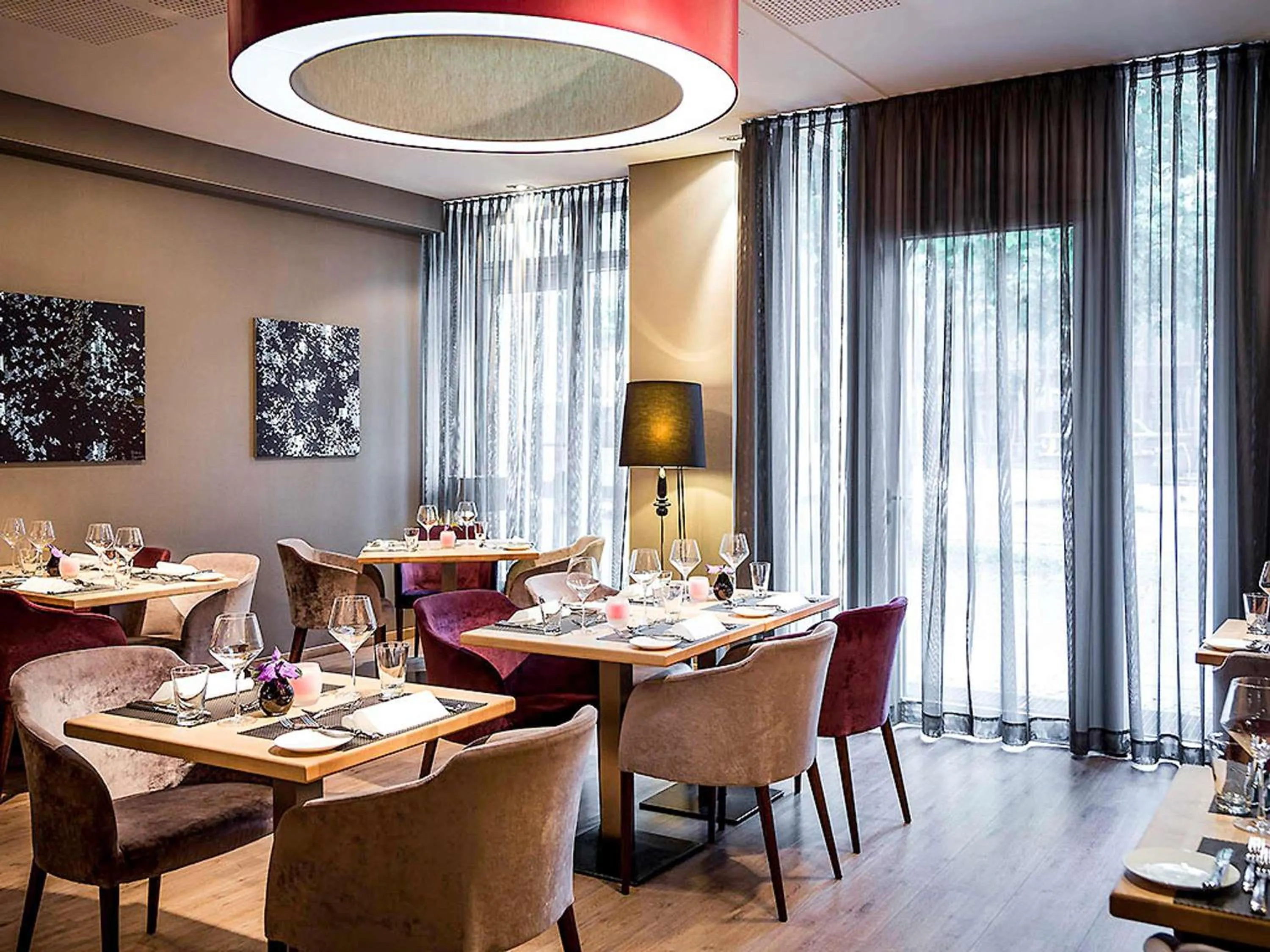 Restaurant/places to eat in Pullman Munich