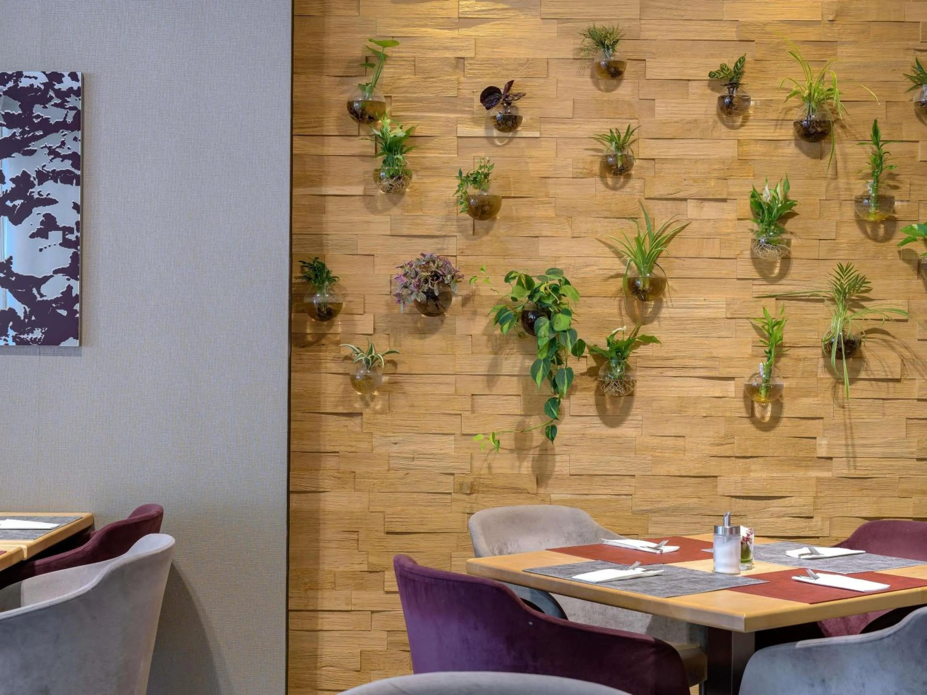 Restaurant/places to eat in Pullman Munich