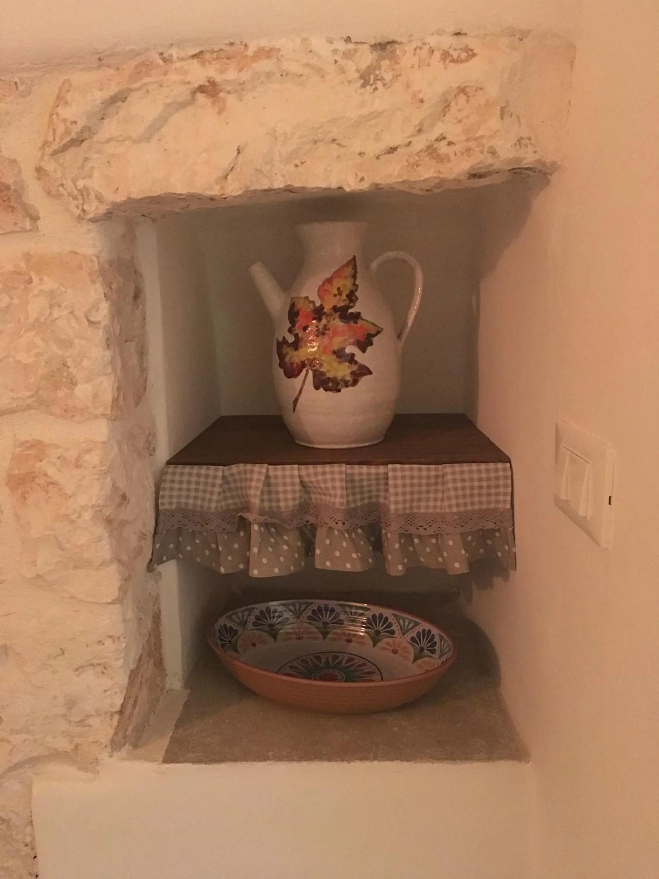 Decorative detail in Casa Carlotta