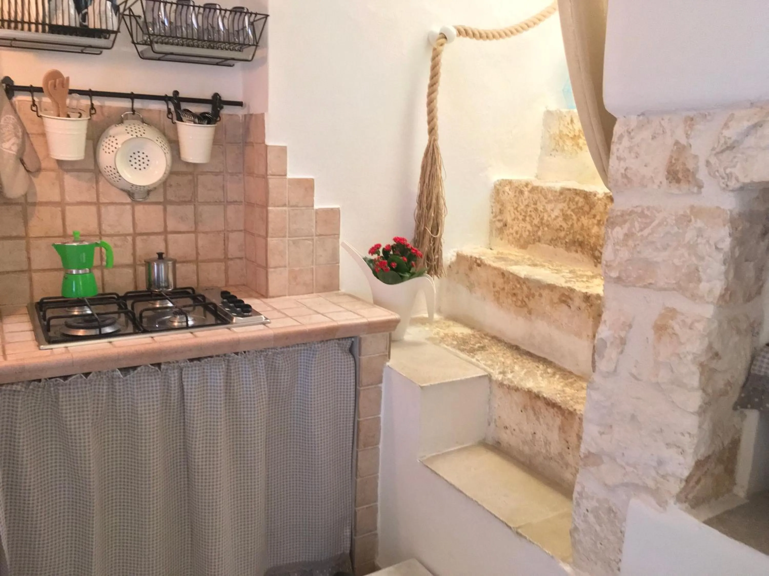 Communal kitchen in Casa Carlotta