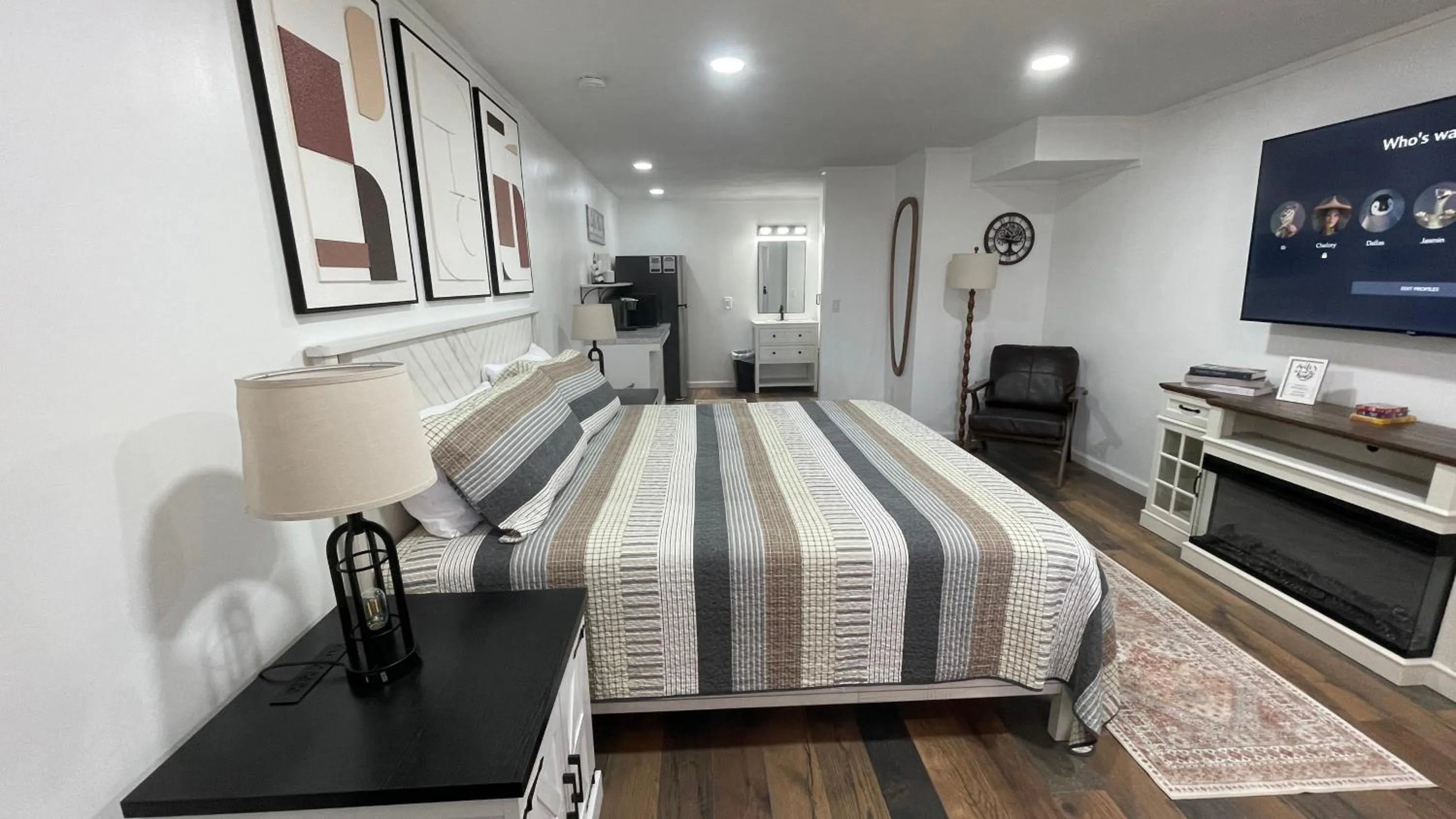 Bed in Basswood Resort