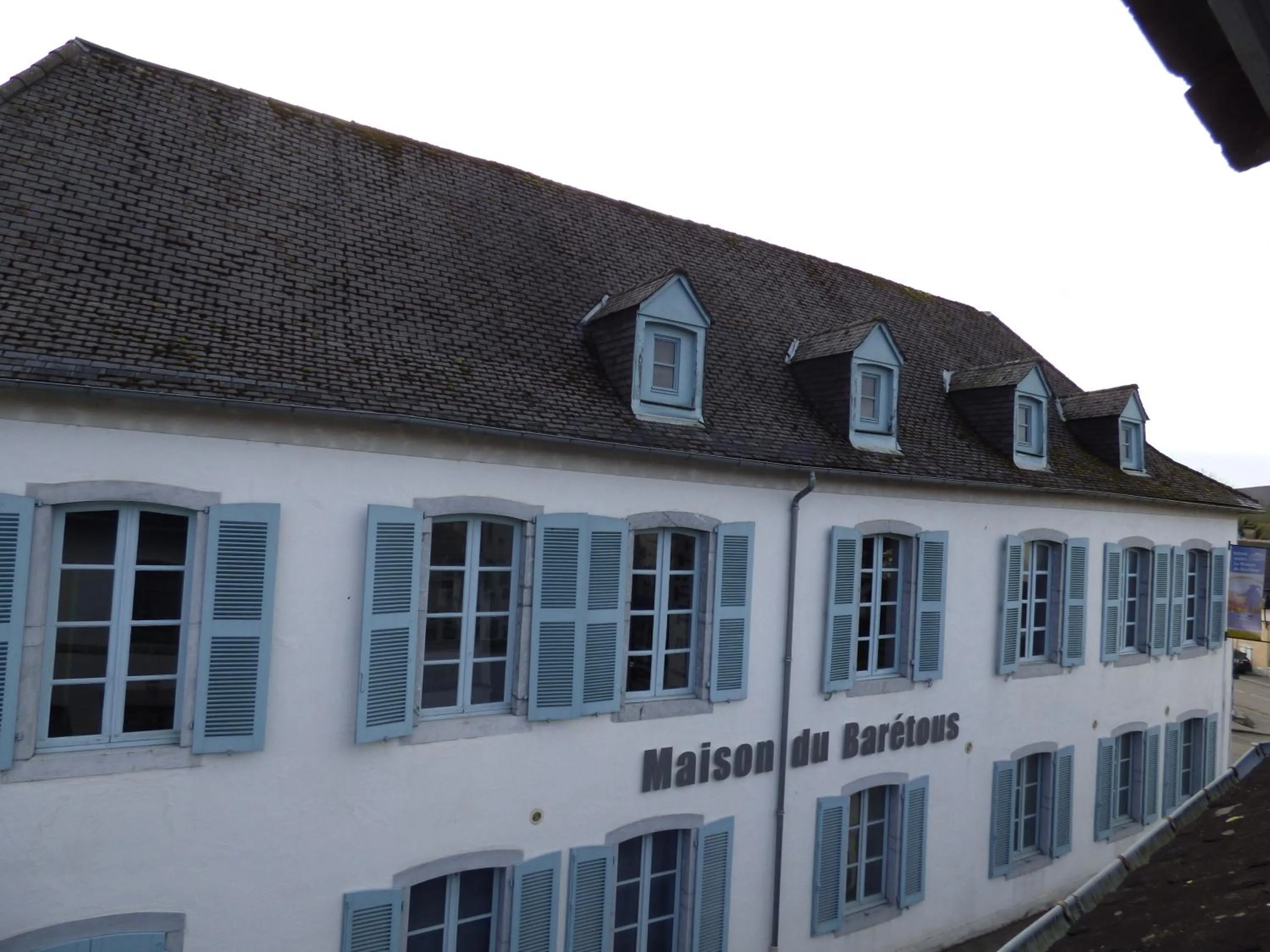 Chambres d'hôtes Chez Valérie Garage motos et vélos