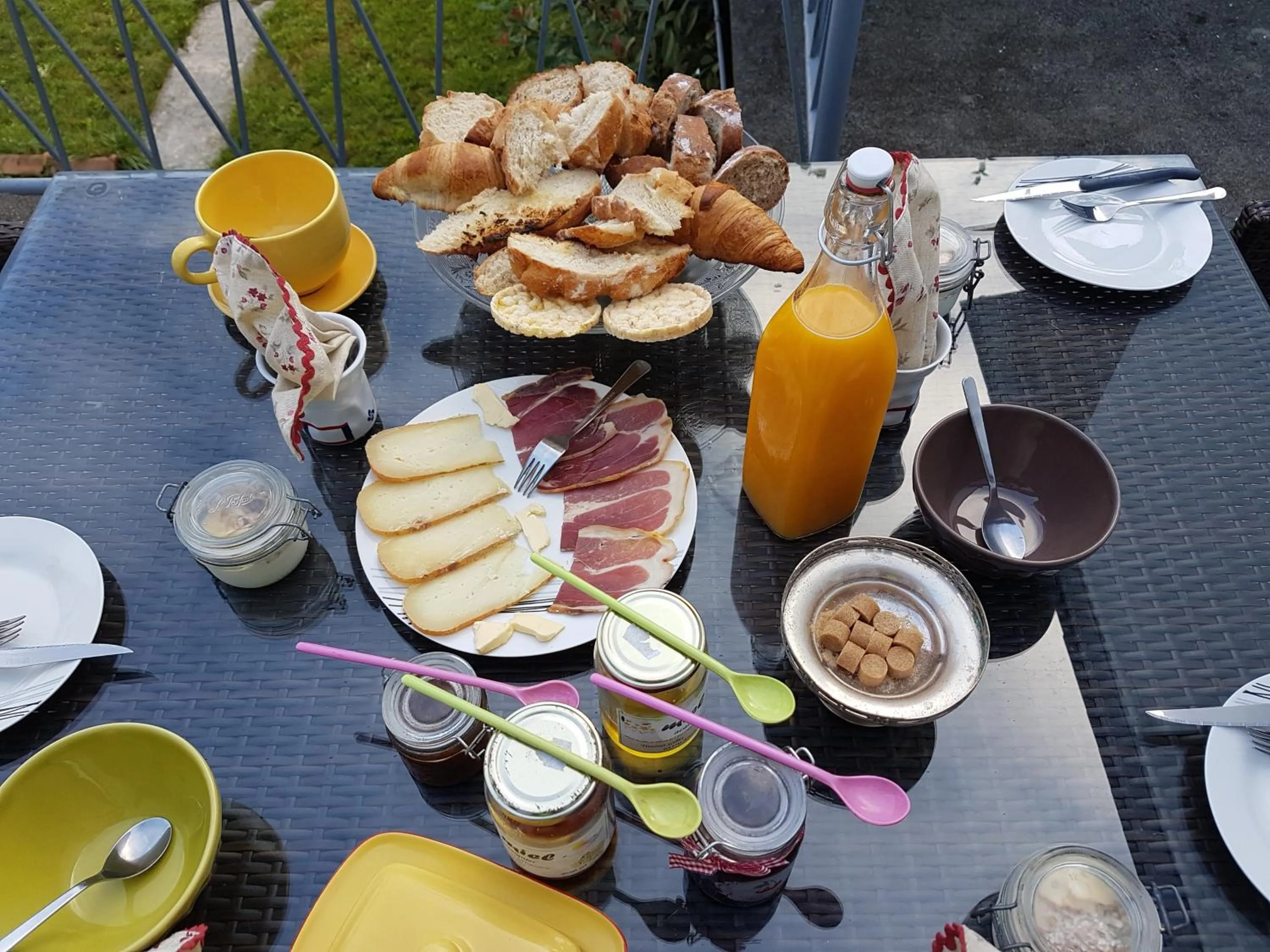 Chambres d'hôtes Chez Valérie Garage motos et vélos