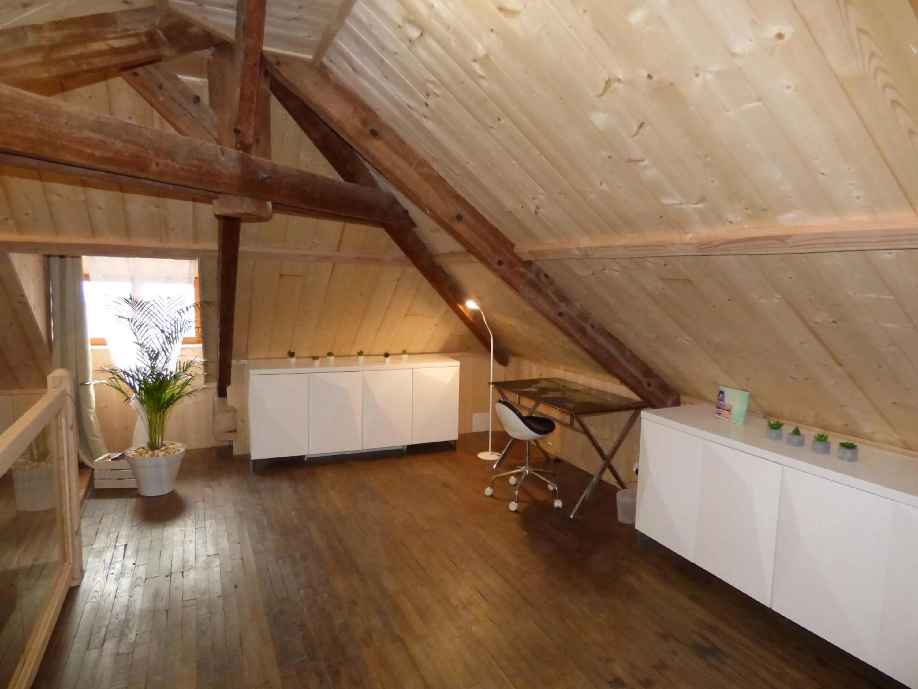 Chambres d'hôtes Chez Valérie Garage motos et vélos