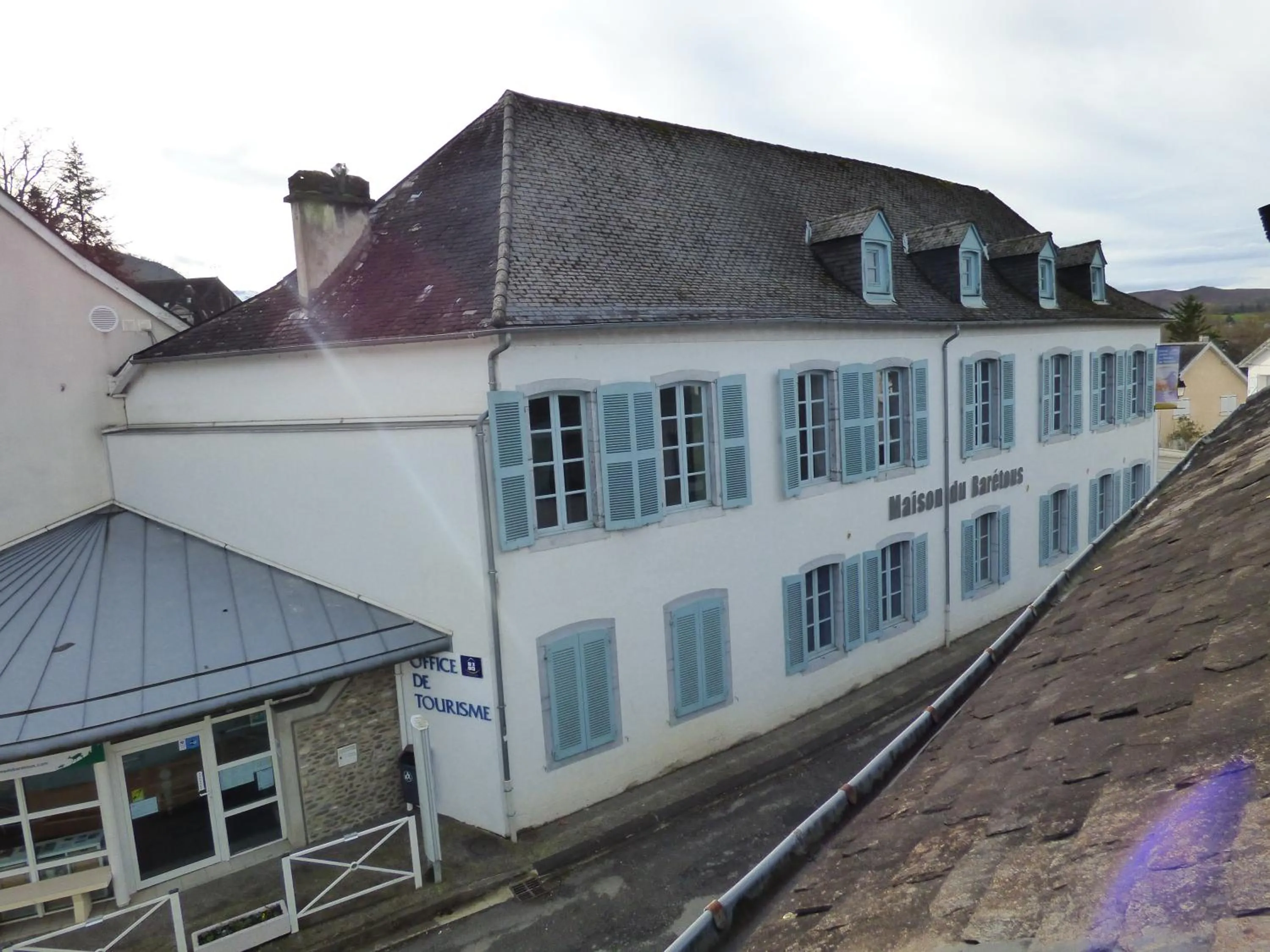 Chambres d'hôtes Chez Valérie Garage motos et vélos