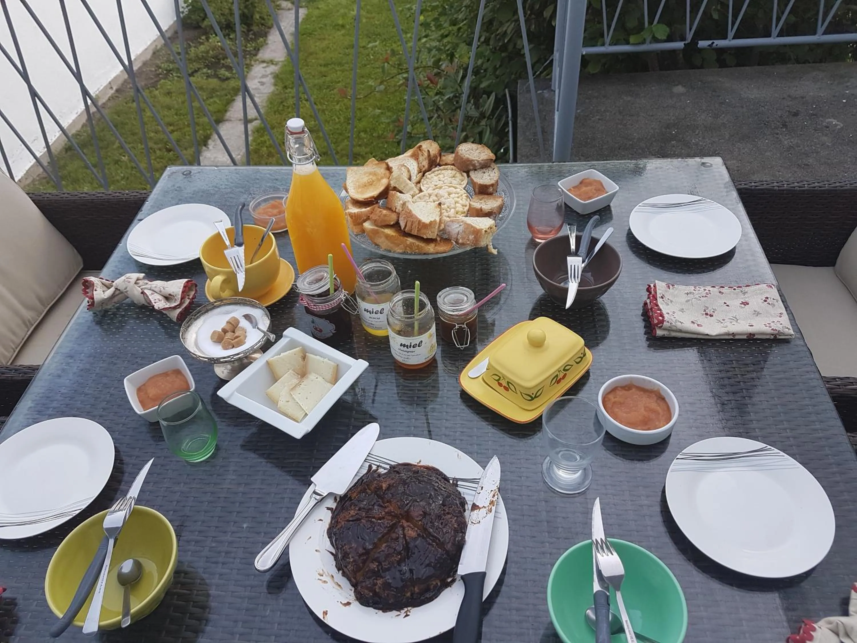 Chambres d'hôtes Chez Valérie Garage motos et vélos