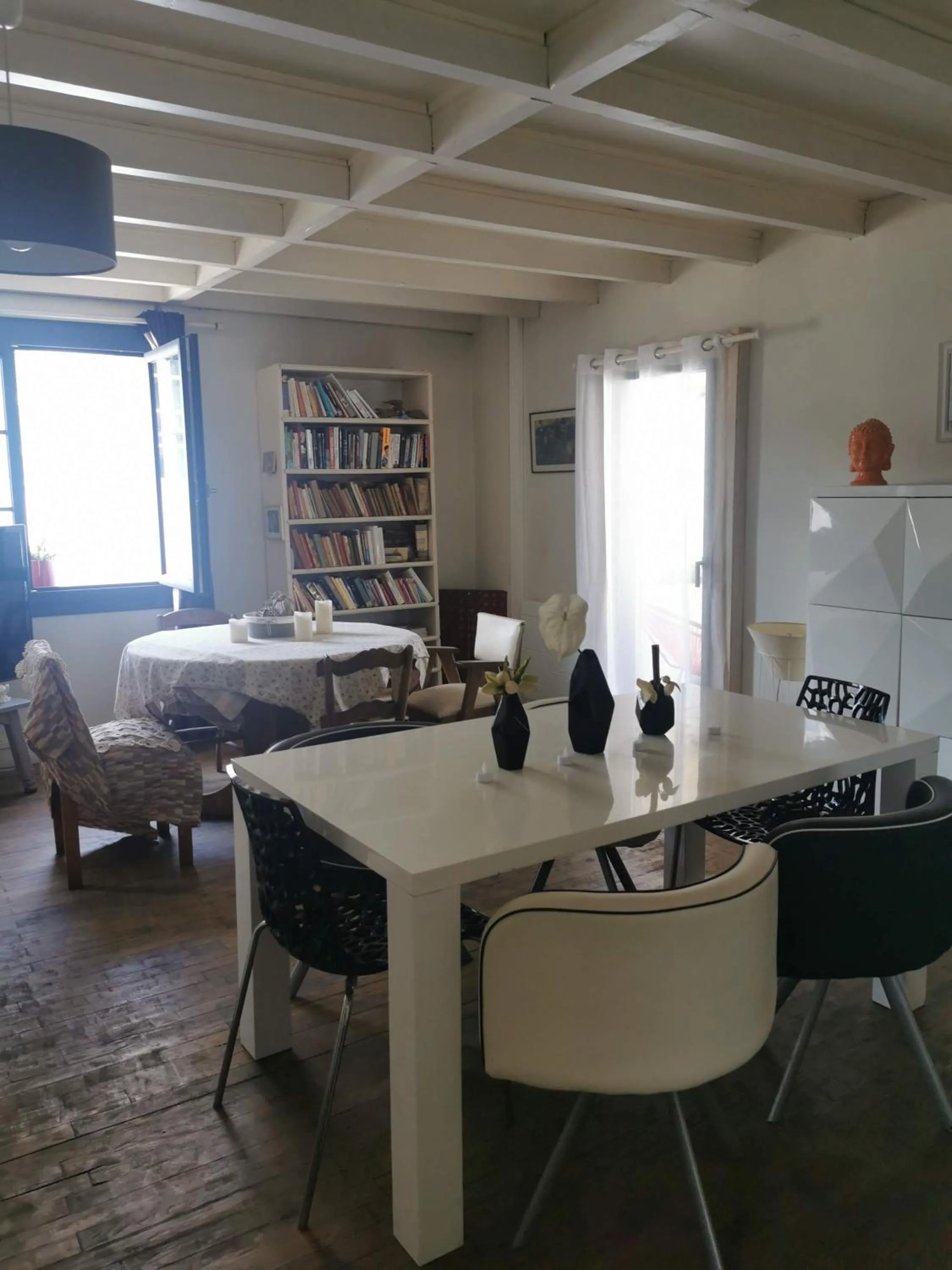 Chambres d'hôtes Chez Valérie Garage motos et vélos