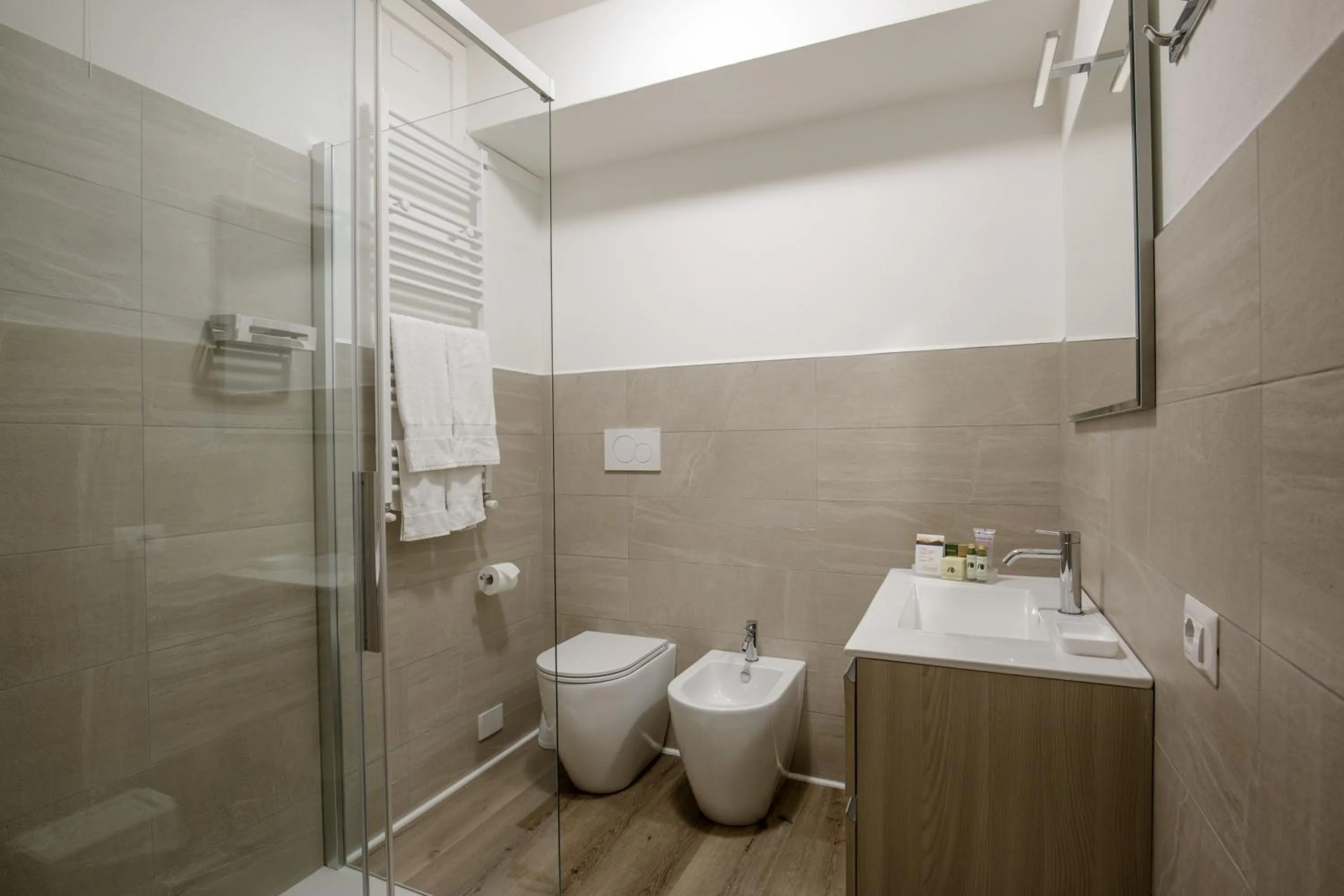 Shower in Valle Del Buttero