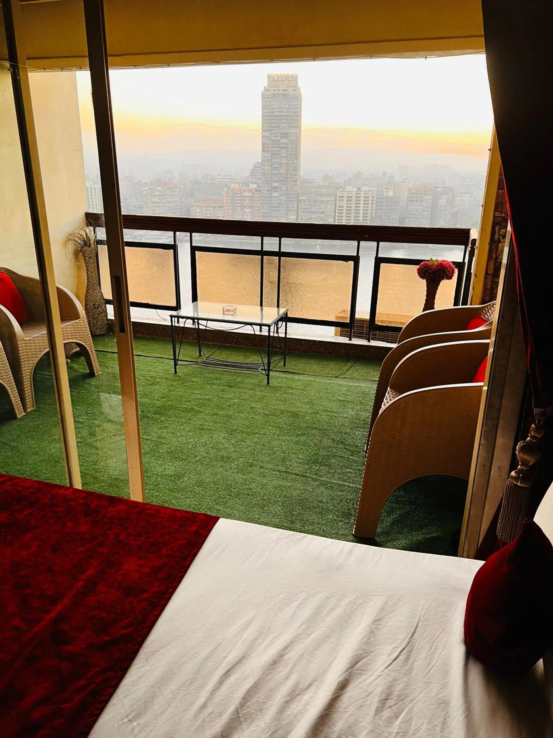 Balcony/Terrace, Bed in Nile Star Suites &Apartment