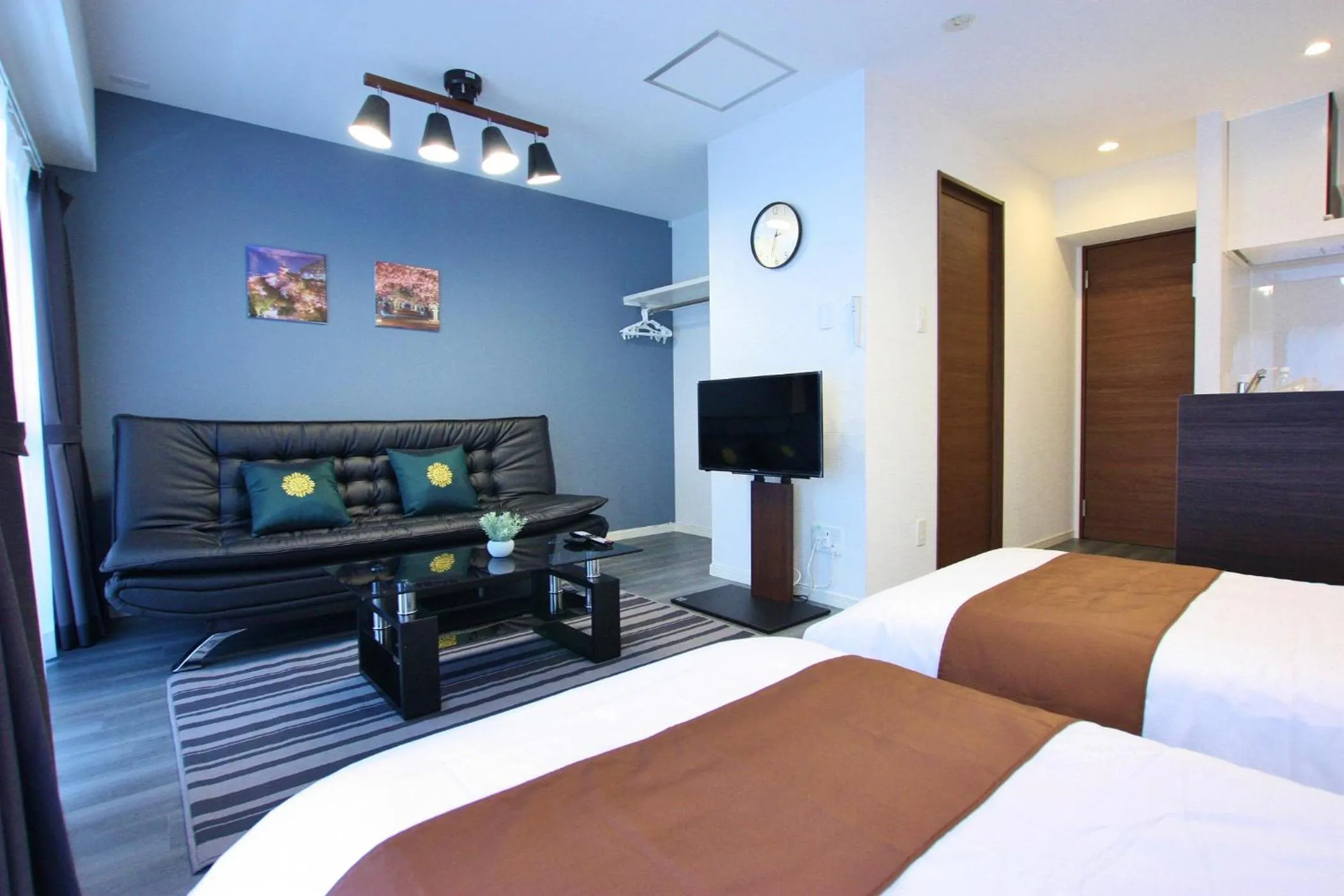 Photo of the whole room, Bed in Forest inn Tenjinminami