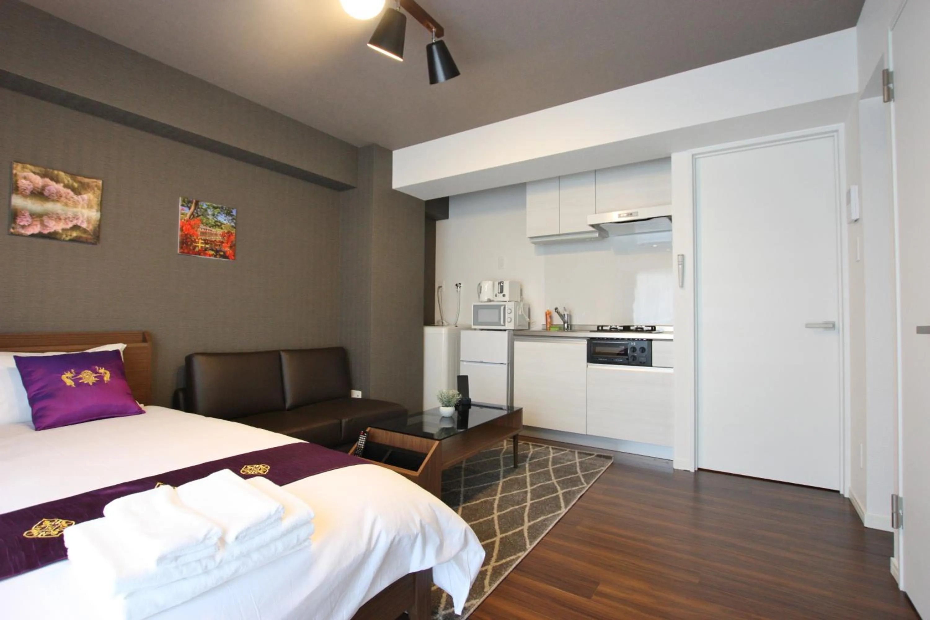 Photo of the whole room, Bed in Forest inn Tenjinminami