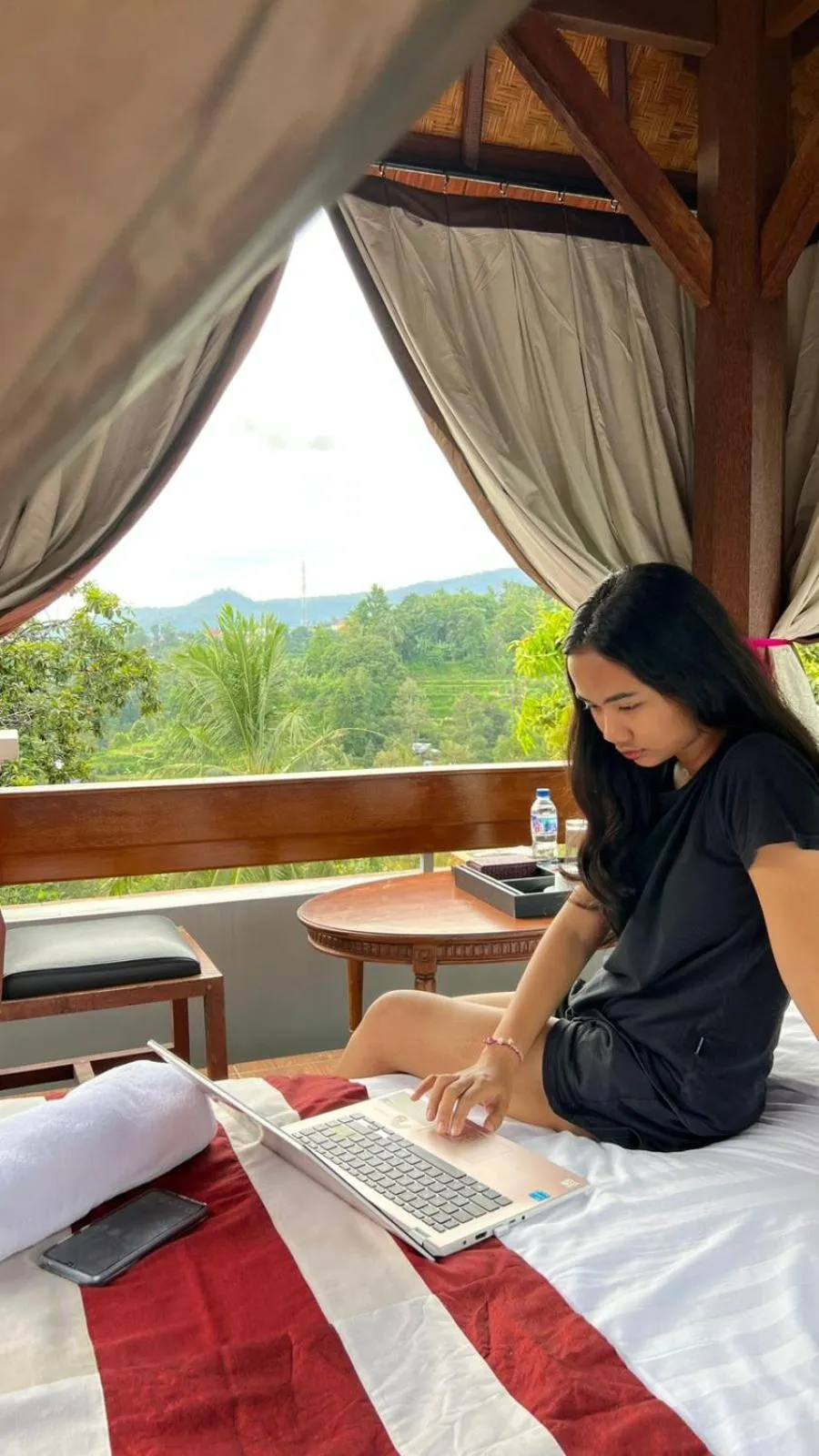 Day in Mandhasativa Homestay