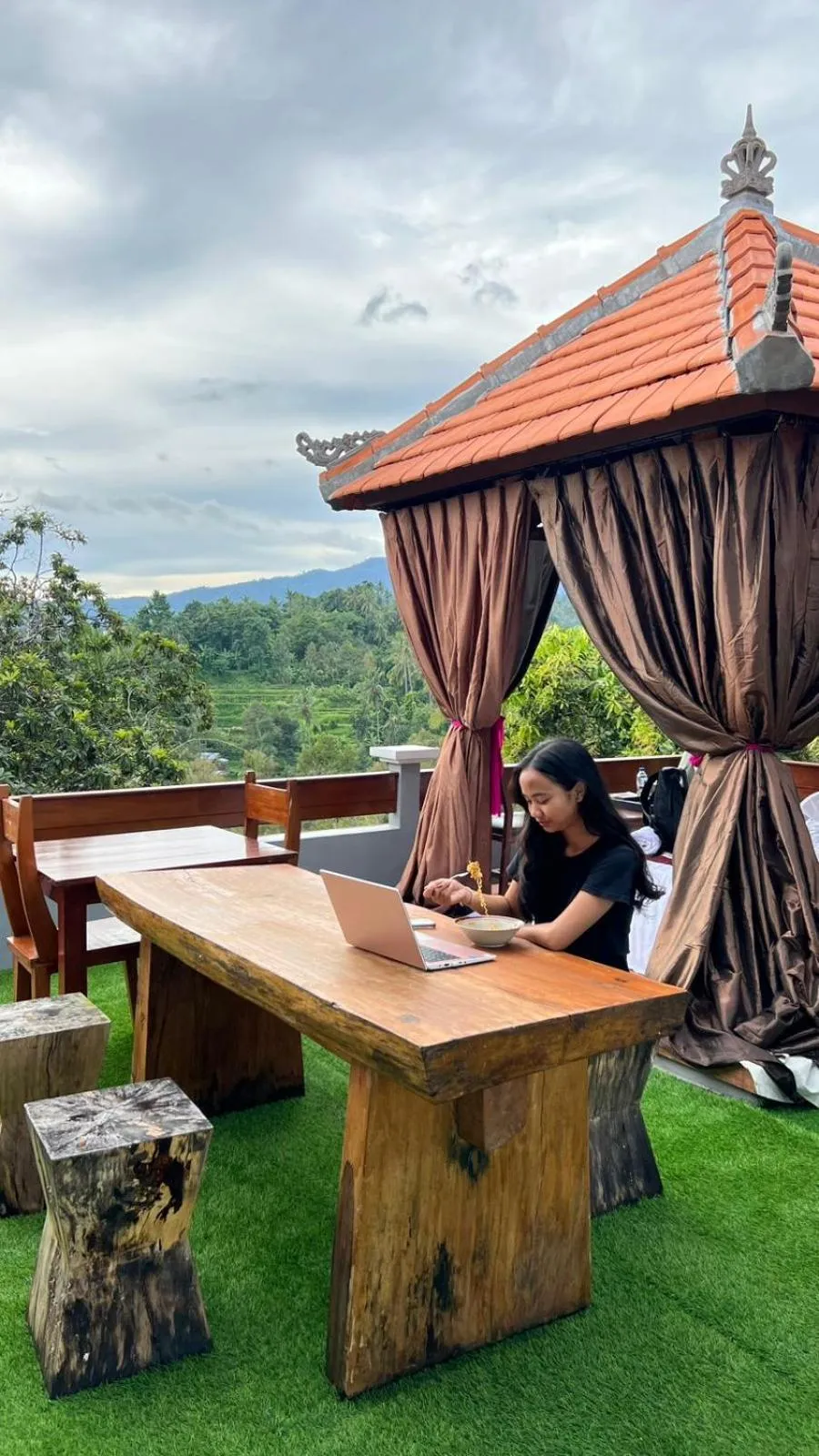 Mandhasativa Homestay