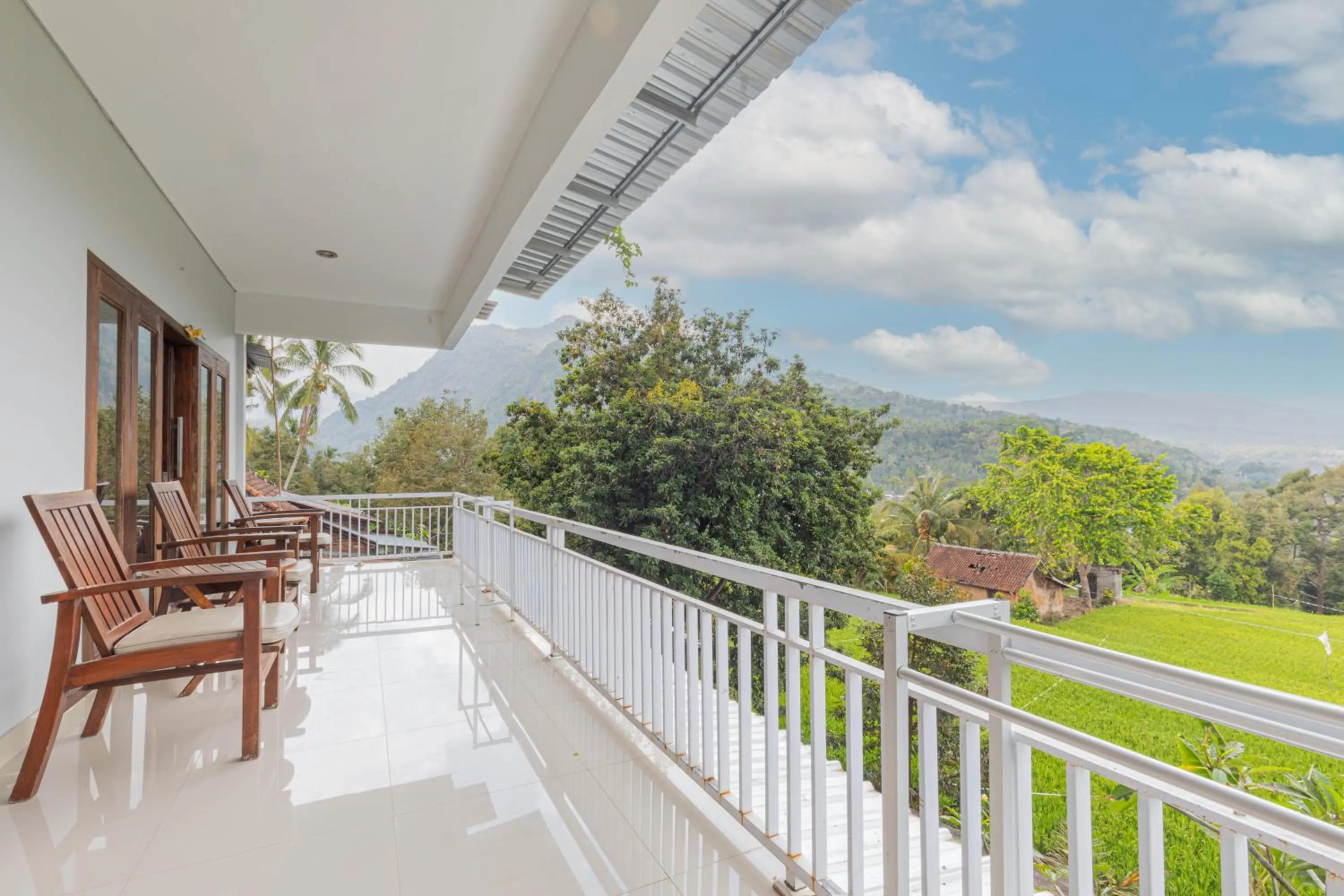Patio in Mandhasativa Homestay