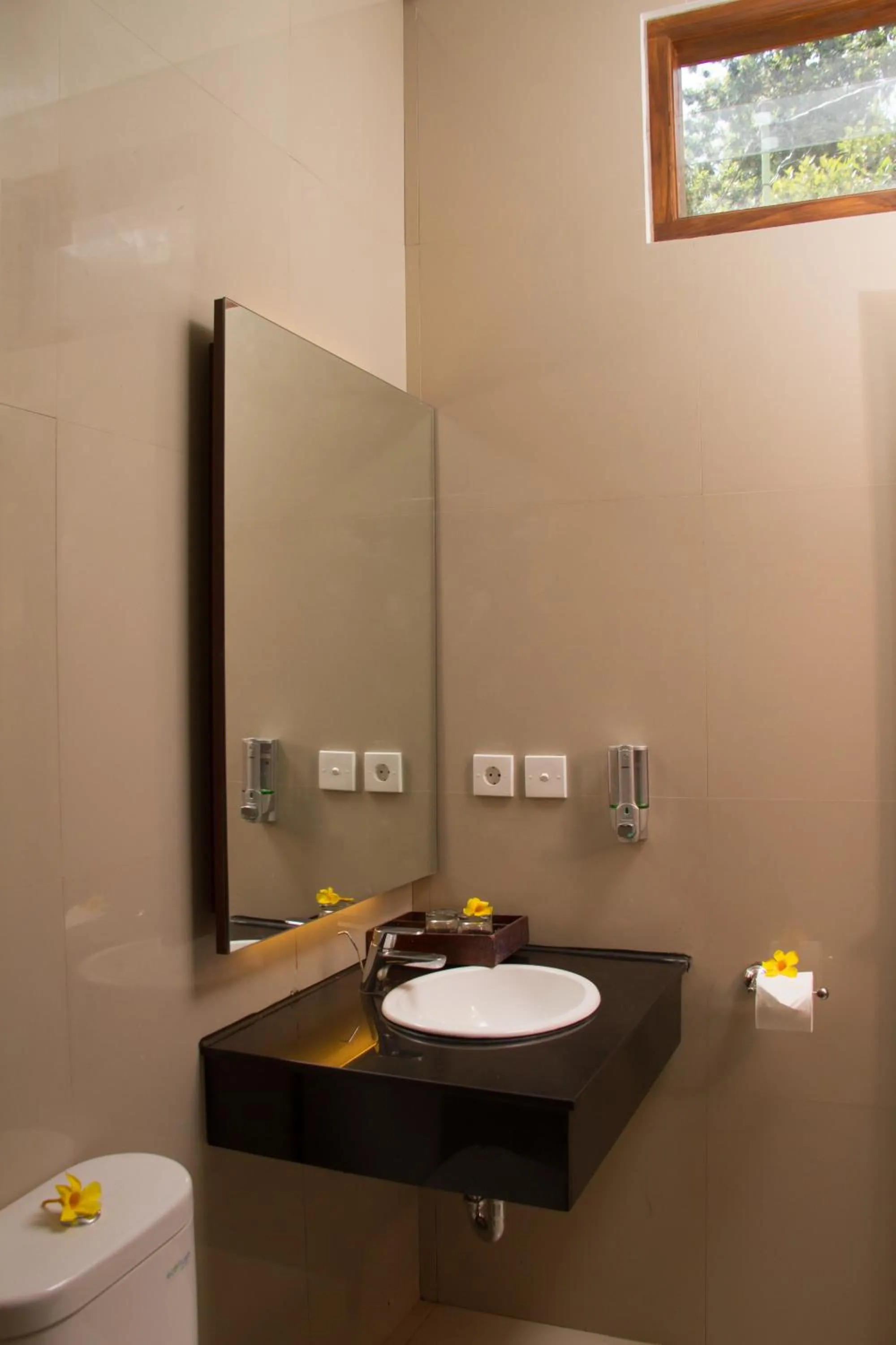 Toilet in Mandhasativa Homestay