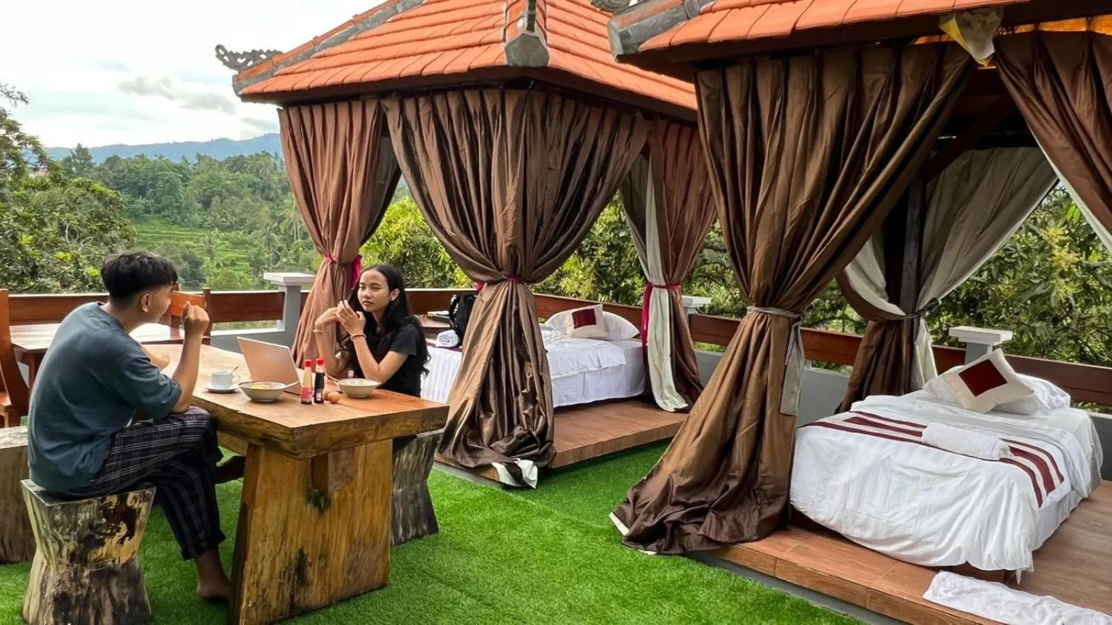 Patio in Mandhasativa Homestay