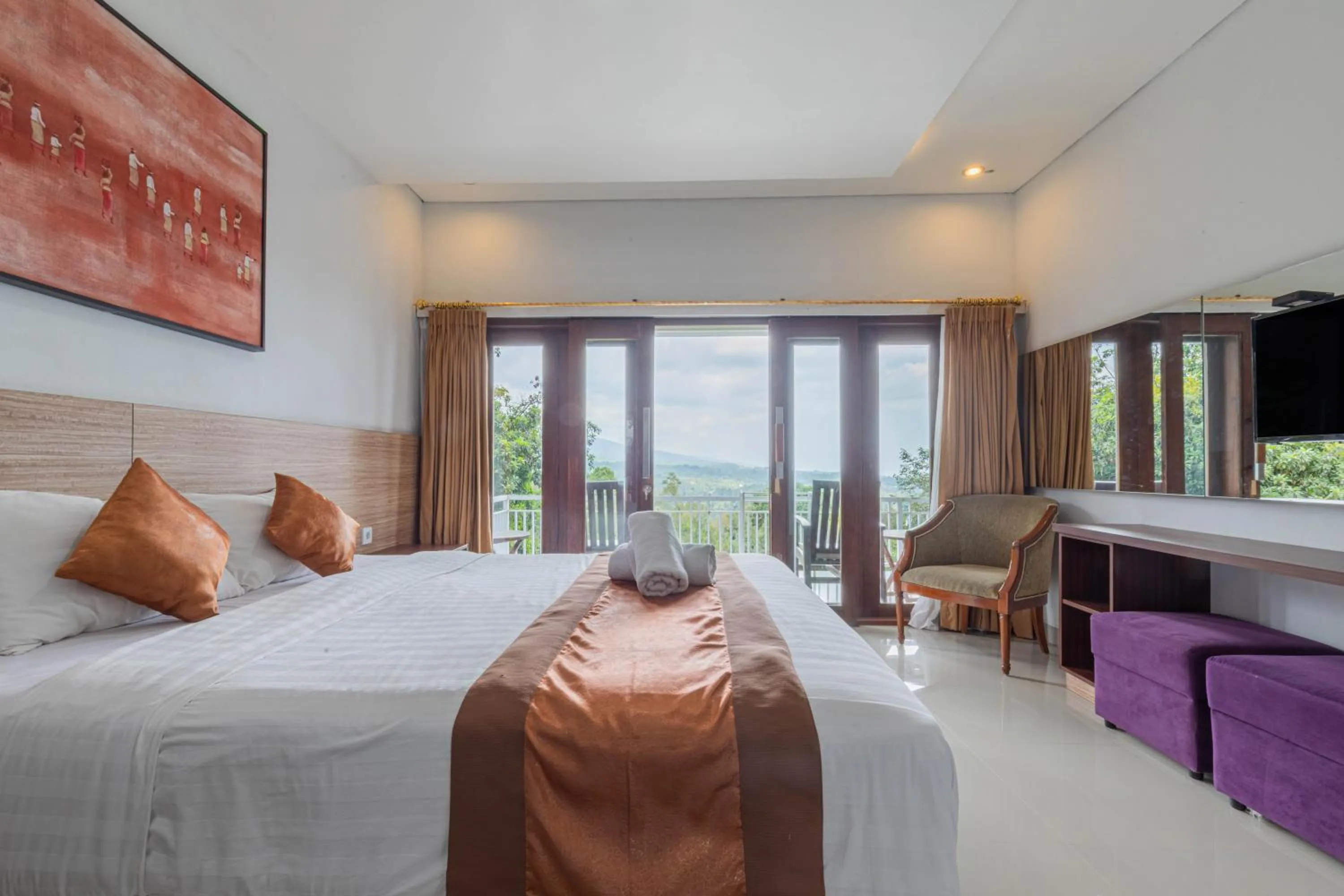 Bed in Mandhasativa Homestay