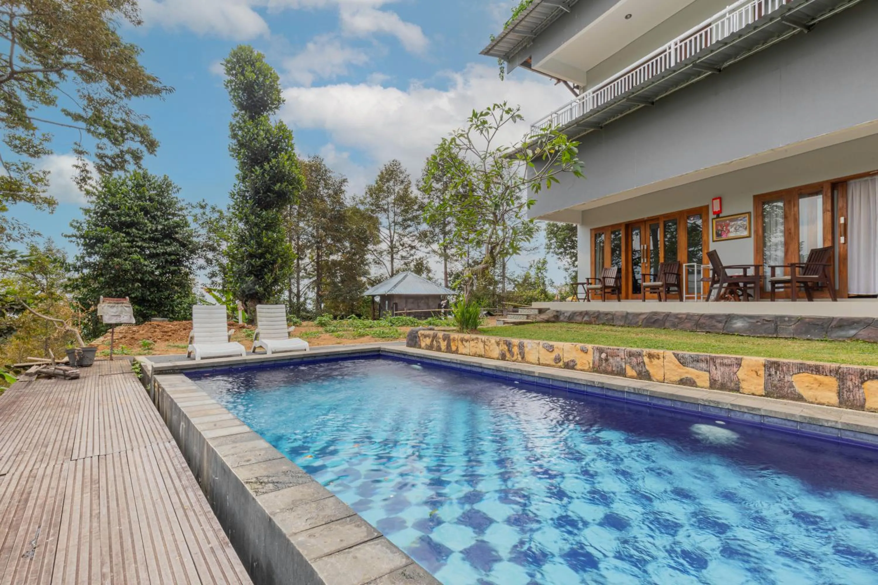 Property building in Mandhasativa Homestay