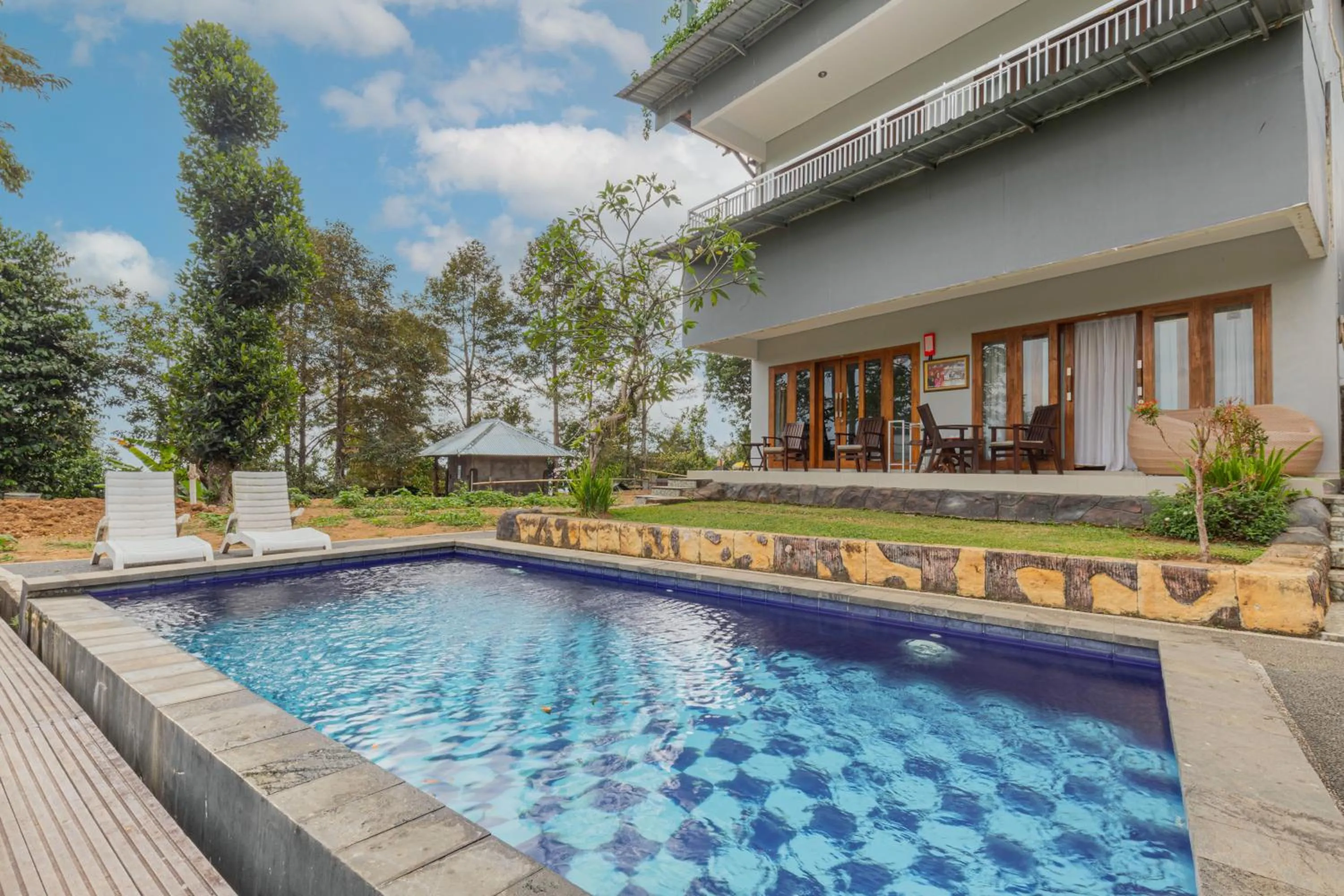 Property building in Mandhasativa Homestay