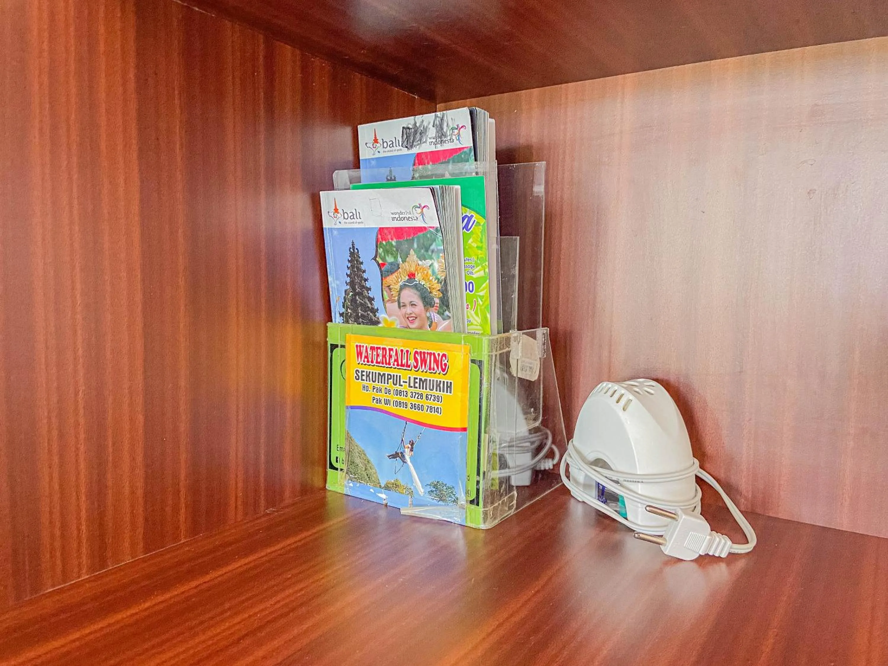 Library in Mandhasativa Homestay