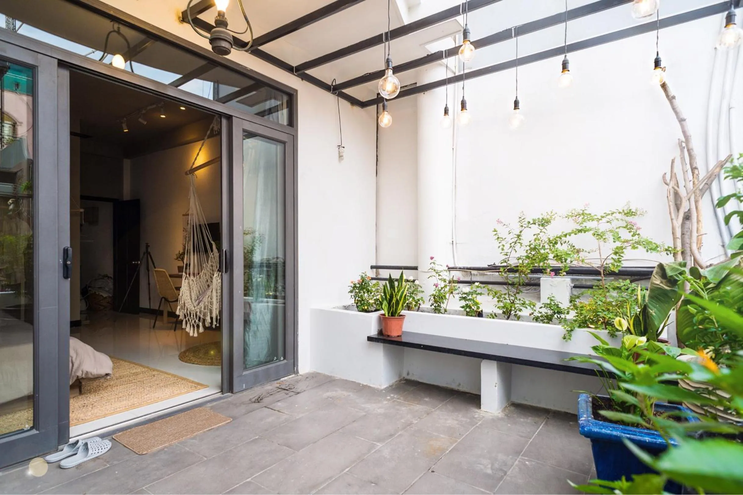 Balcony/Terrace in AYA Homestay