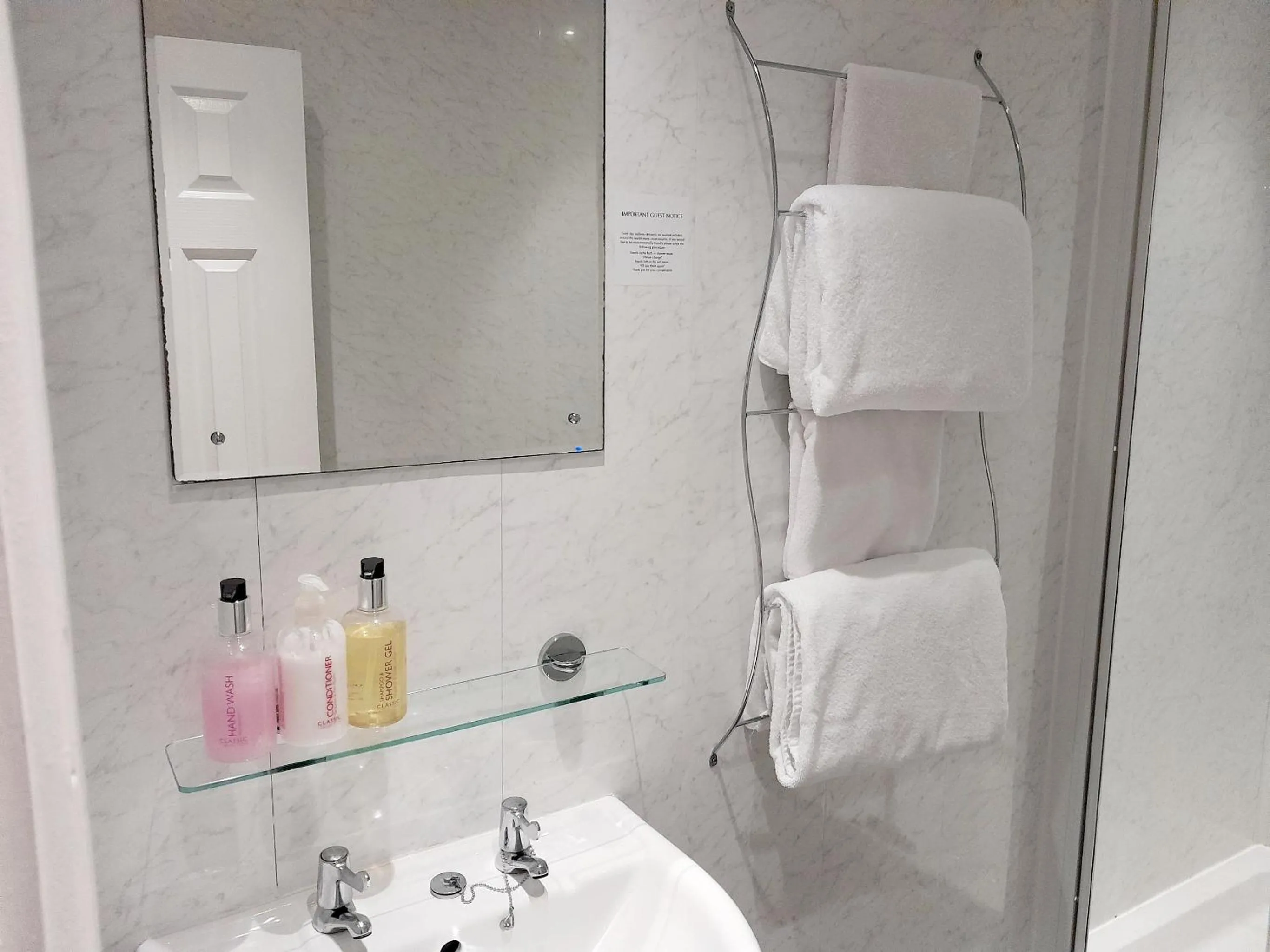 Bathroom in The Clovelly