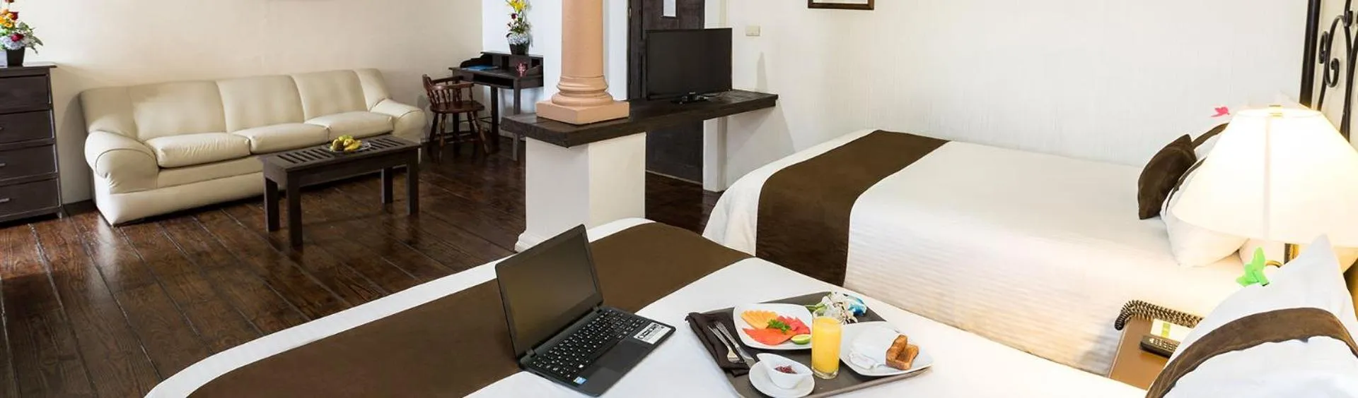 Photo of the whole room in Mision Xalapa Plaza de las Convenciones