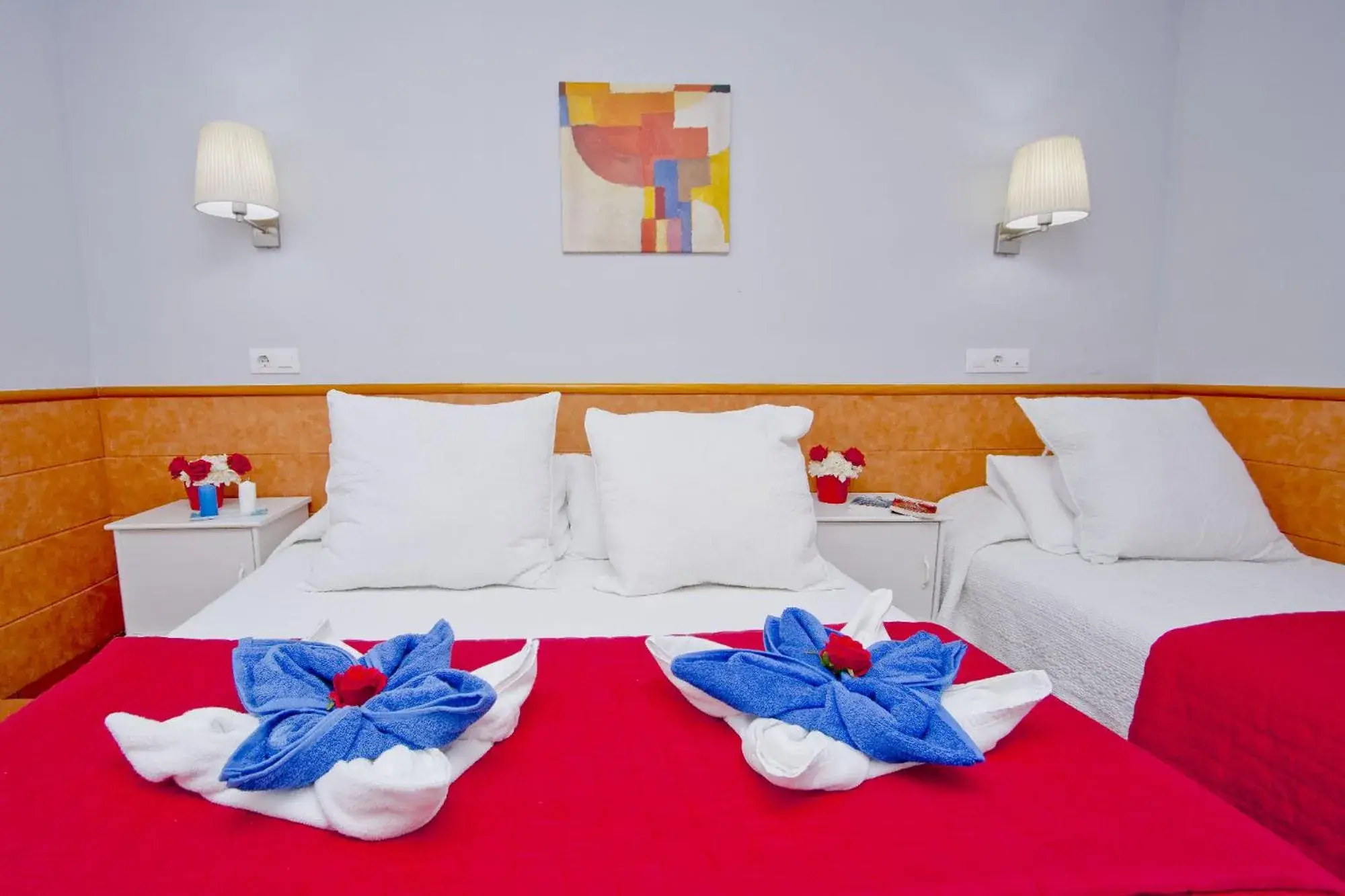 Standard Double or Twin Room in Barcelona City Rooms Hostal Standard Double or Twin Room in Barcelona City Rooms Hostal