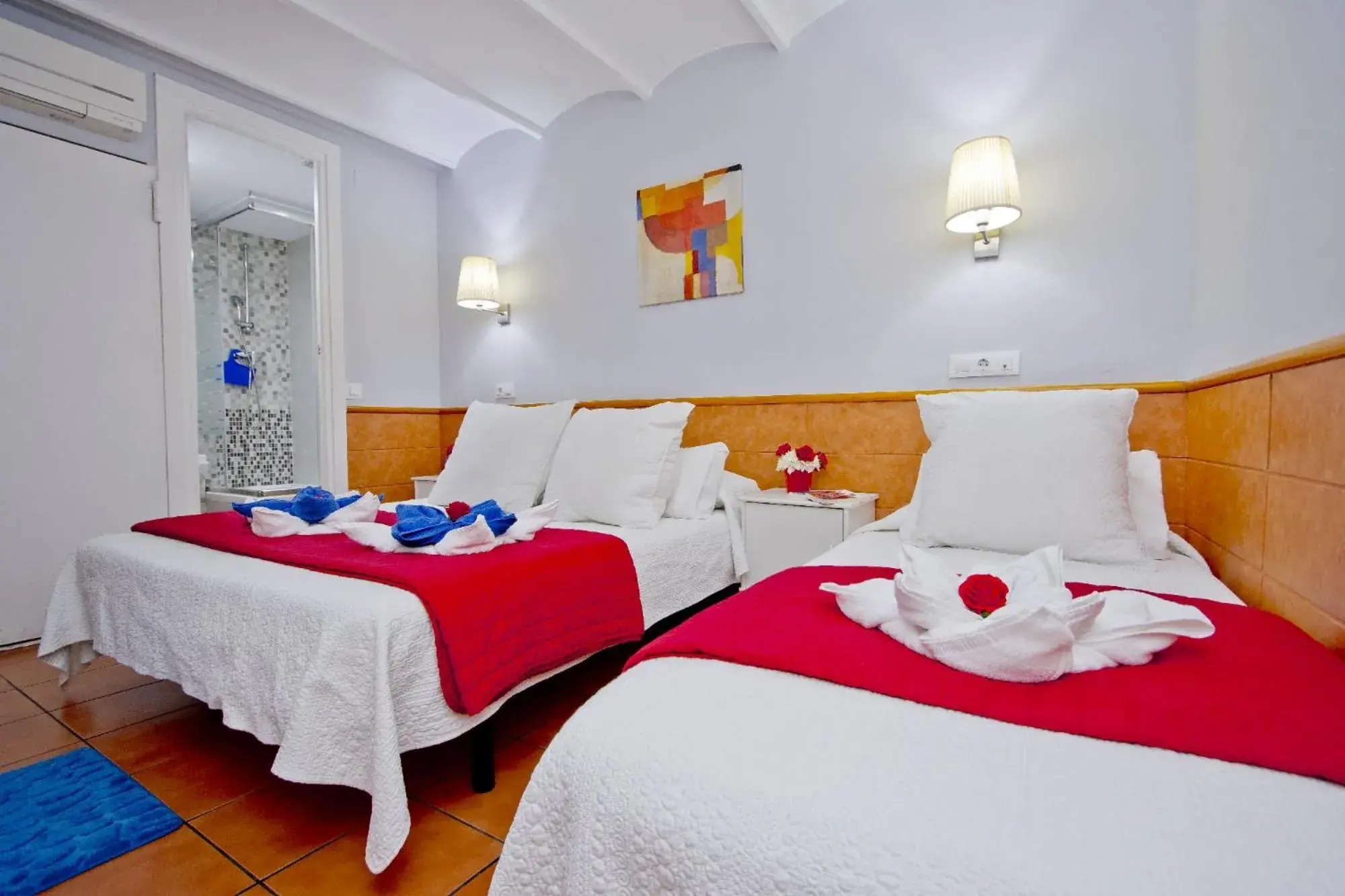 Standard Double or Twin Room in Barcelona City Rooms Hostal Standard Double or Twin Room in Barcelona City Rooms Hostal