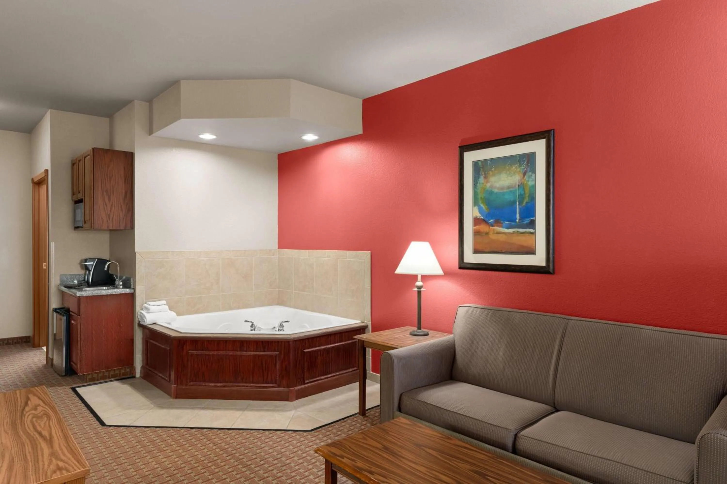 Bath in Baymont Inn & Suites by Wyndham Sturgis