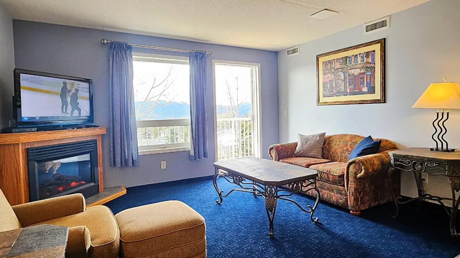 One-Bedroom Queen Suite - Non-Smoking in Misty Mountain Inn & Suites One-Bedroom Queen Suite - Non-Smoking in Misty Mountain Inn & Suites