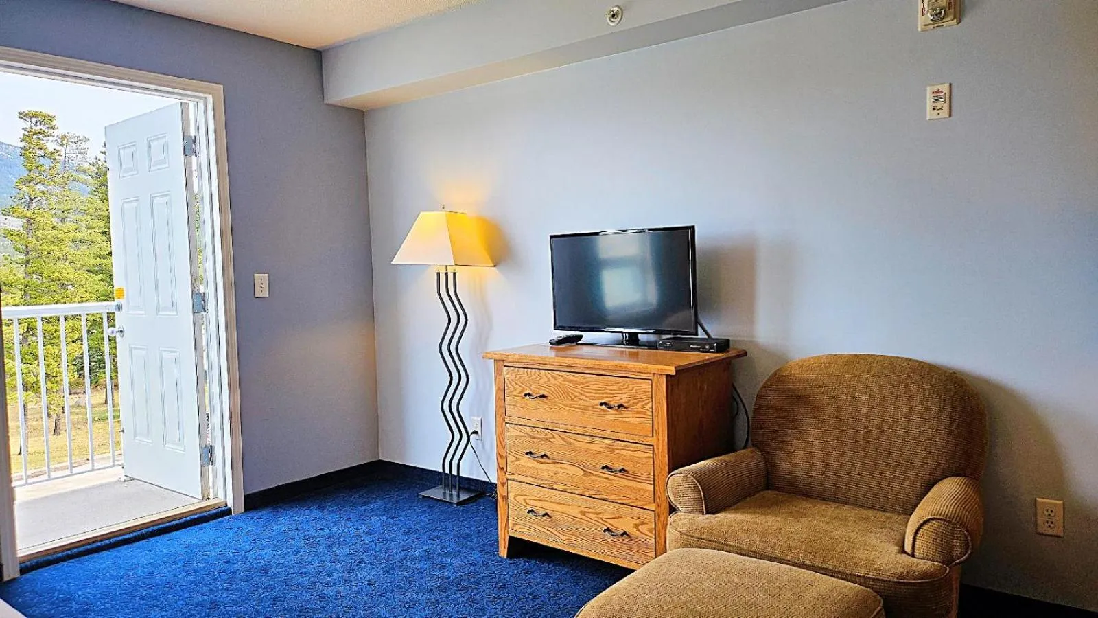 TV and multimedia in Misty Mountain Inn & Suites