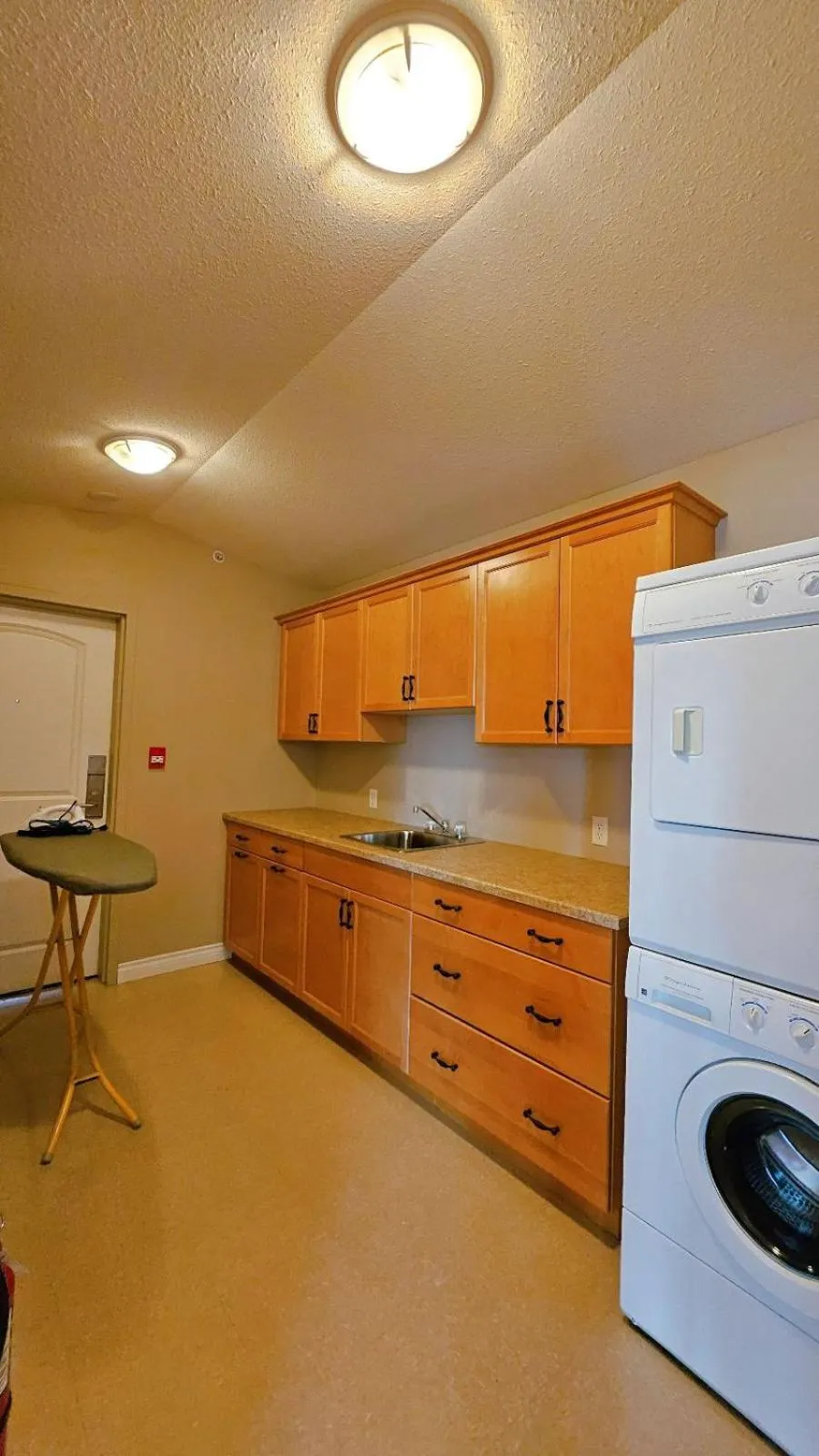 laundry in Misty Mountain Inn & Suites