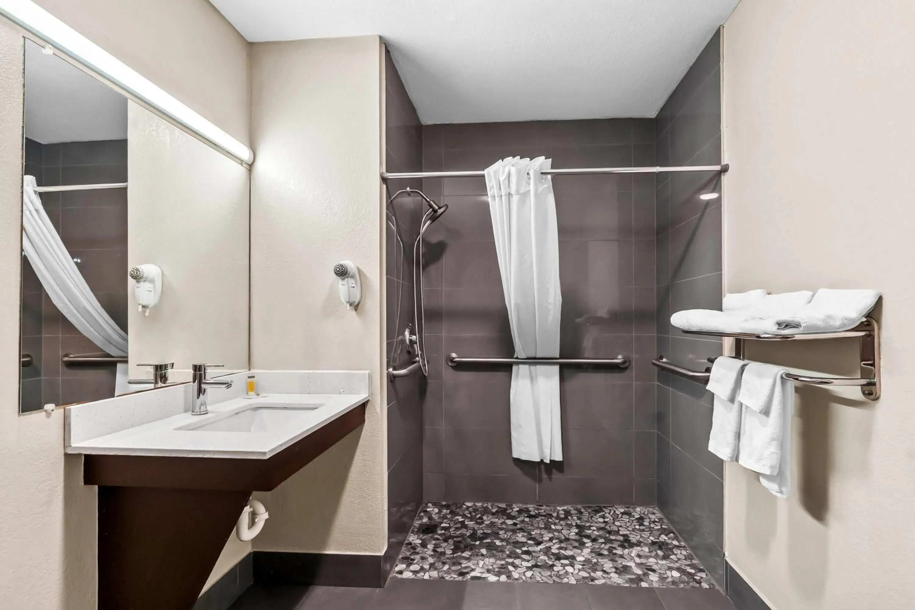 Shower in Days Inn by Wyndham Simpsonville