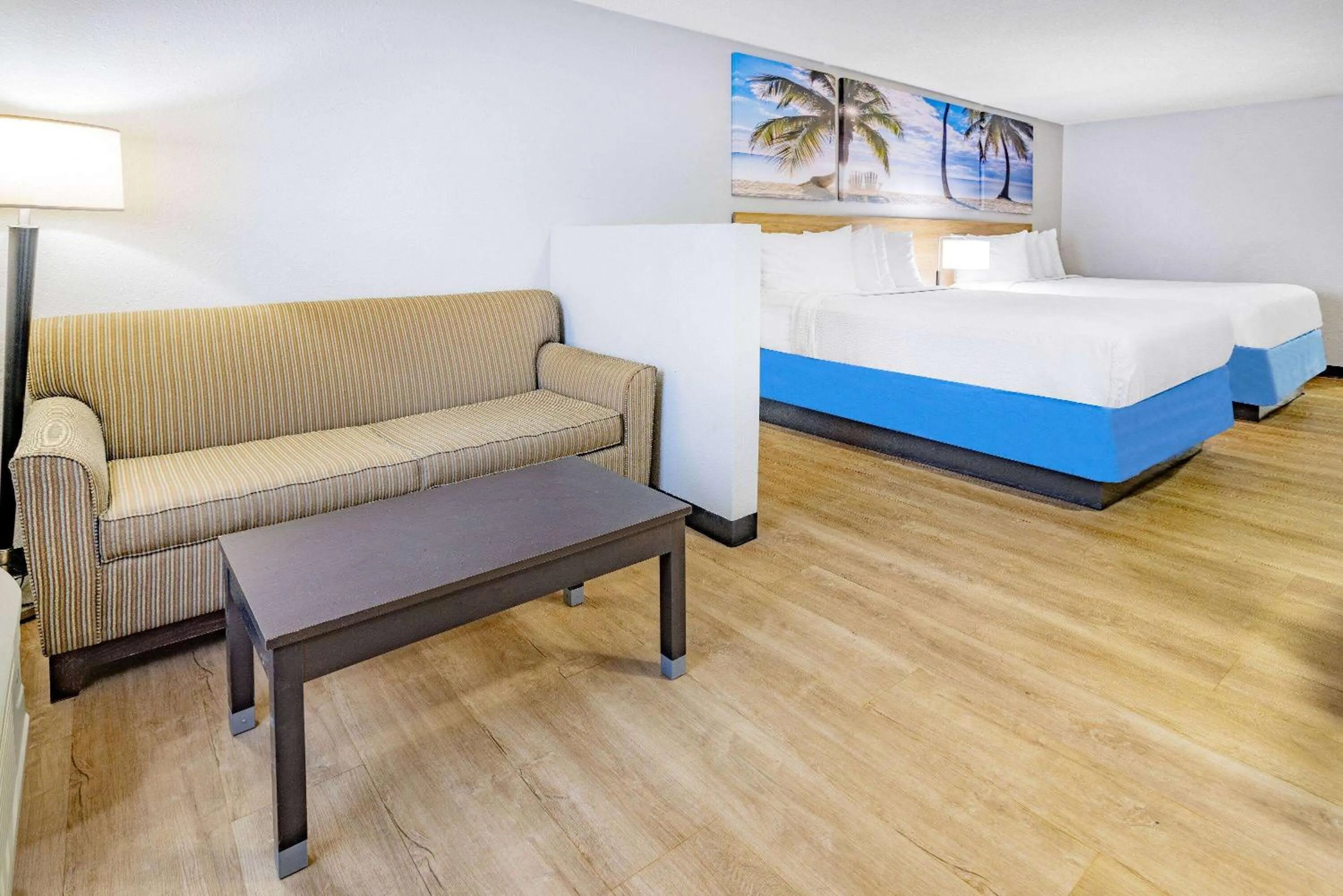 Bed in Days Inn by Wyndham Barnwell