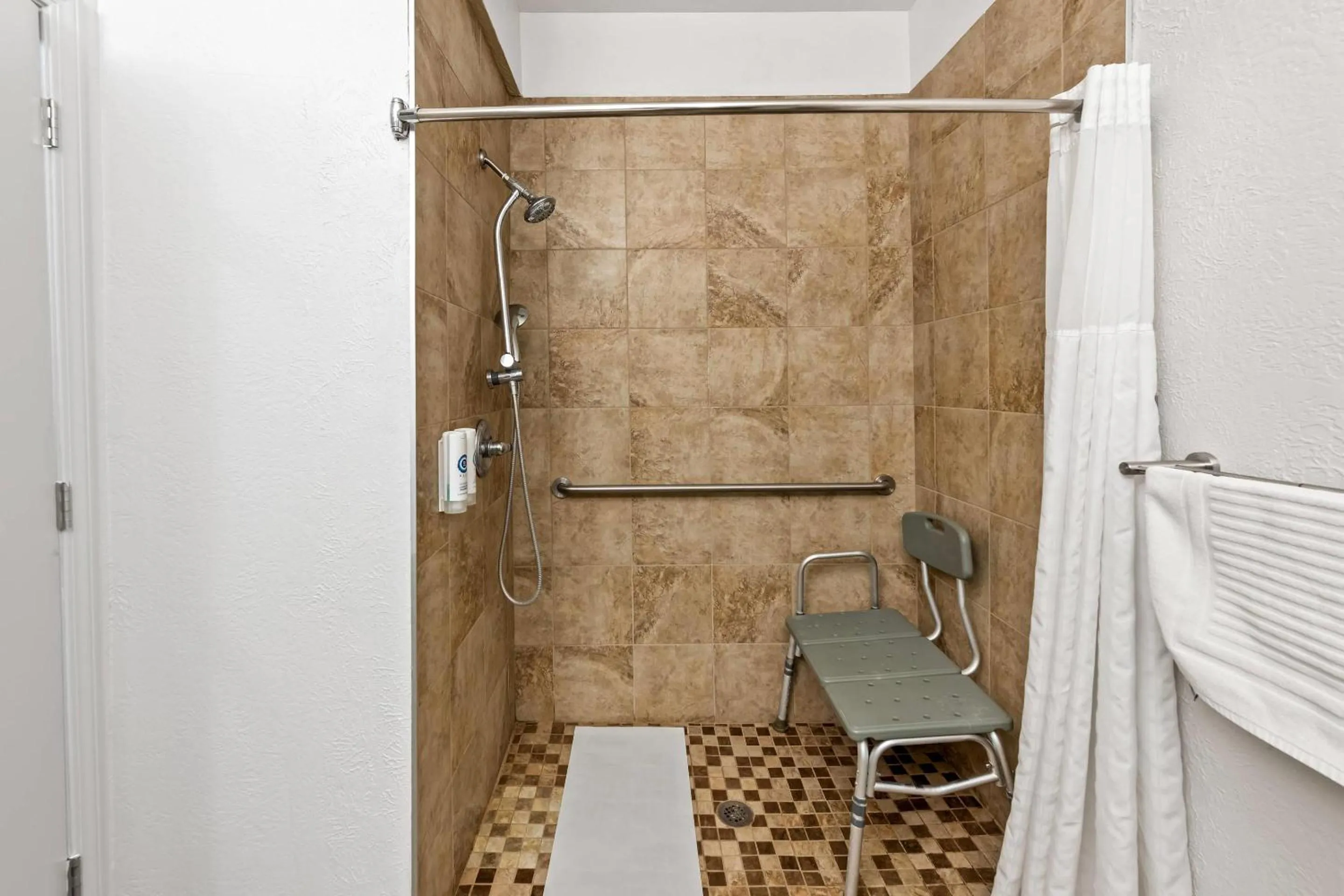 Bedroom in Comfort Inn & Suites Fairborn near Wright Patterson AFB