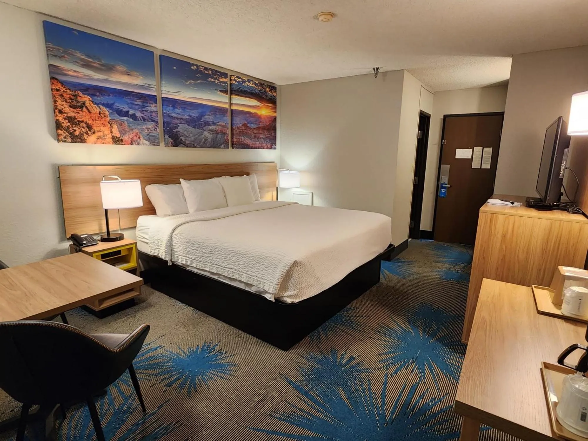 Bed in Days Inn by Wyndham Tucumcari