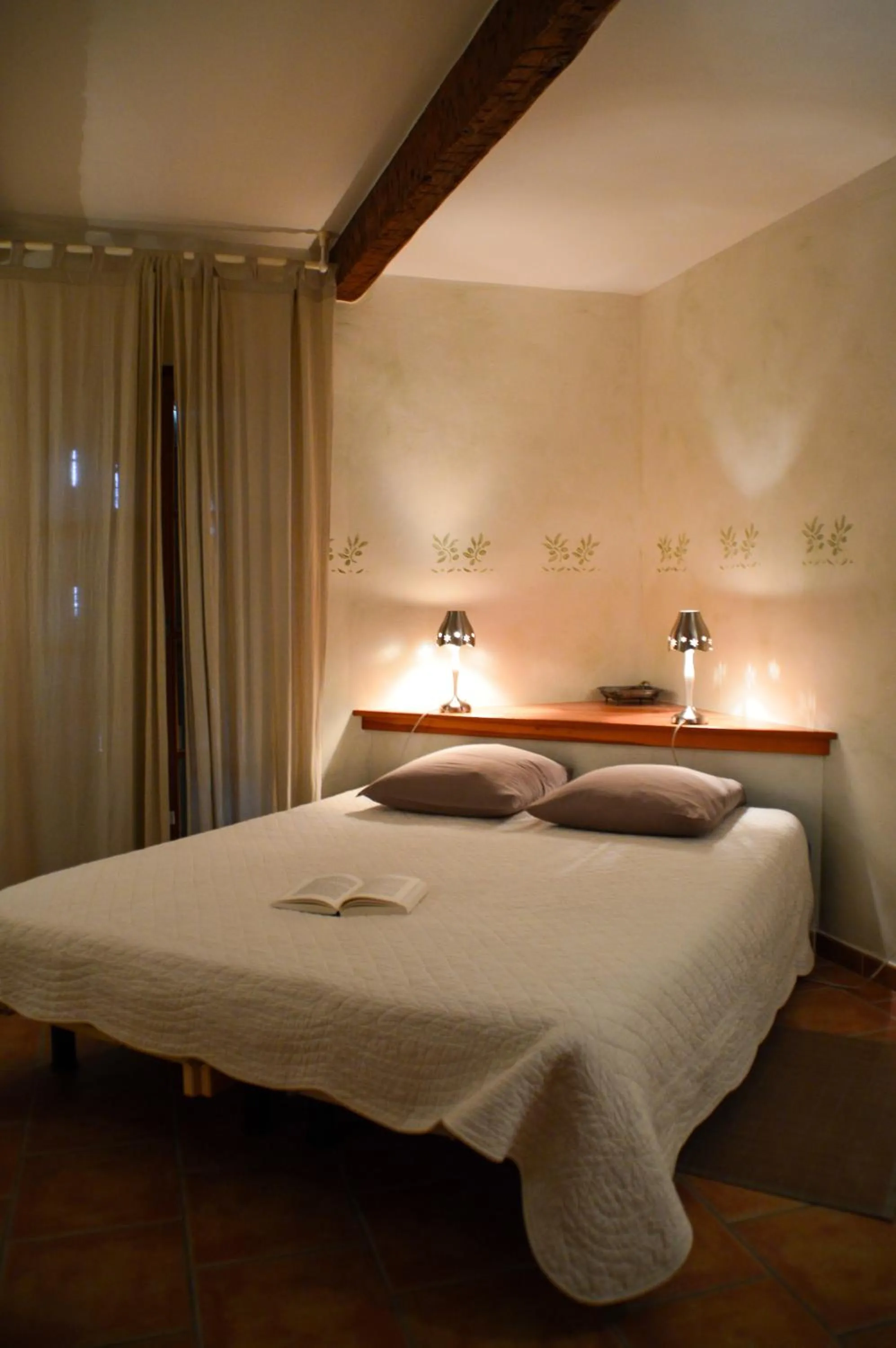 Photo of the whole room, Bed in La Bastide Du Claus - Vitaverde