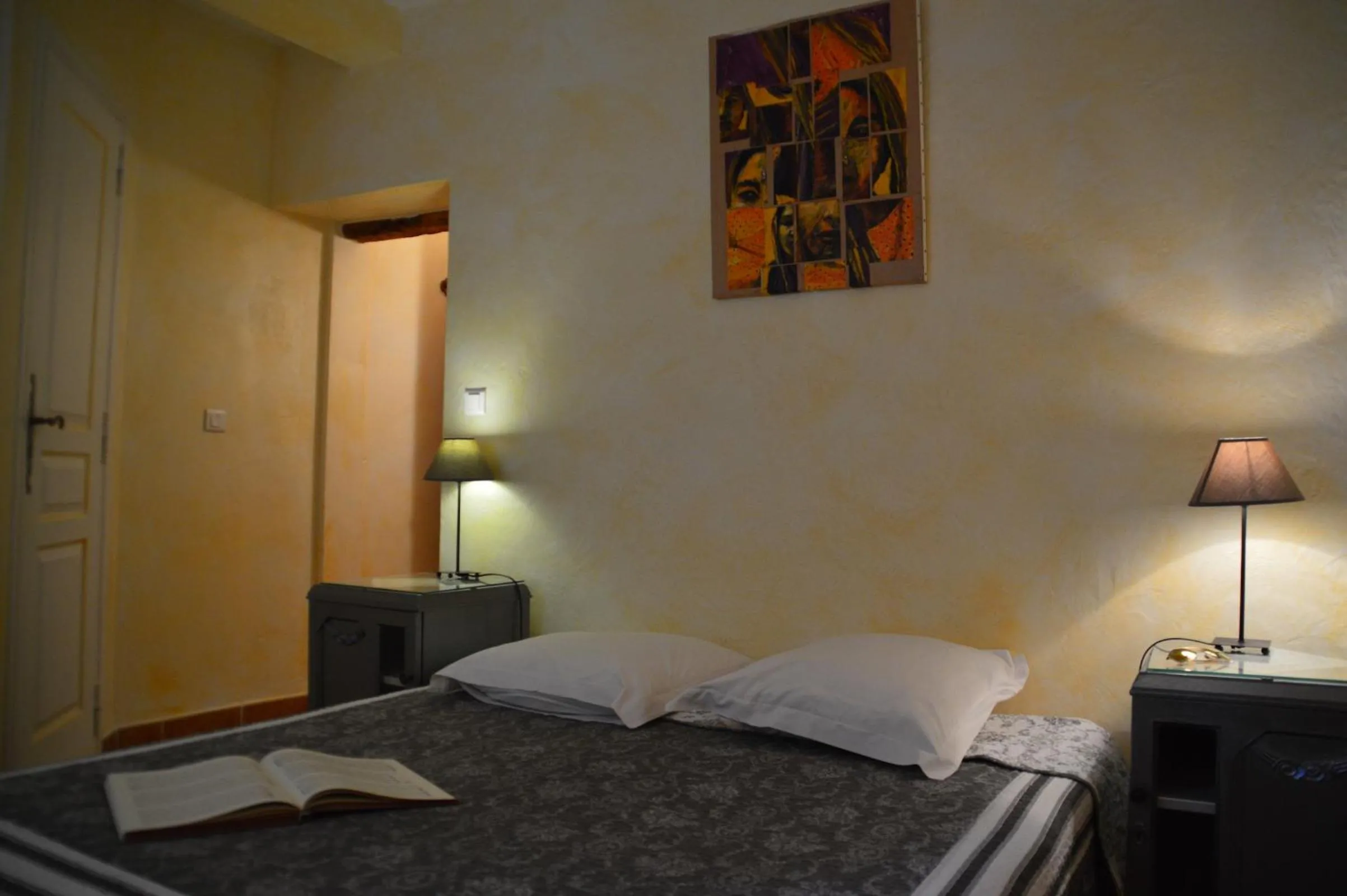 Photo of the whole room, Bed in La Bastide Du Claus - Vitaverde