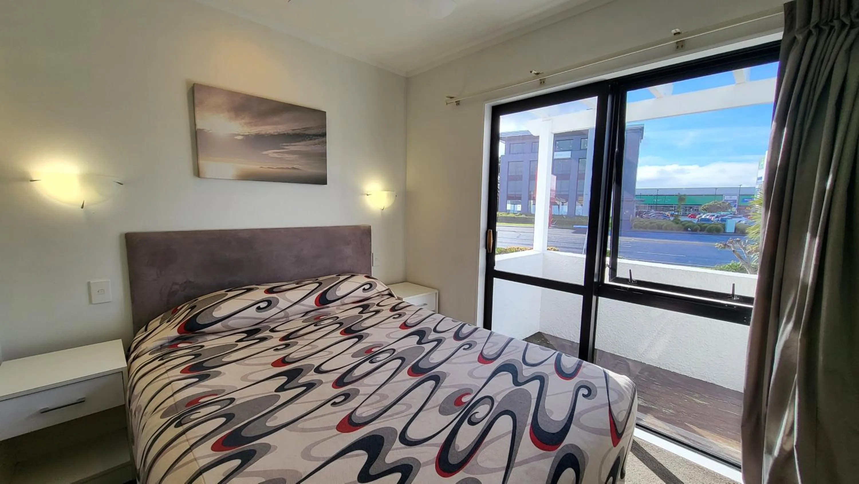 Bedroom, Bed in Manukau Motor Lodge