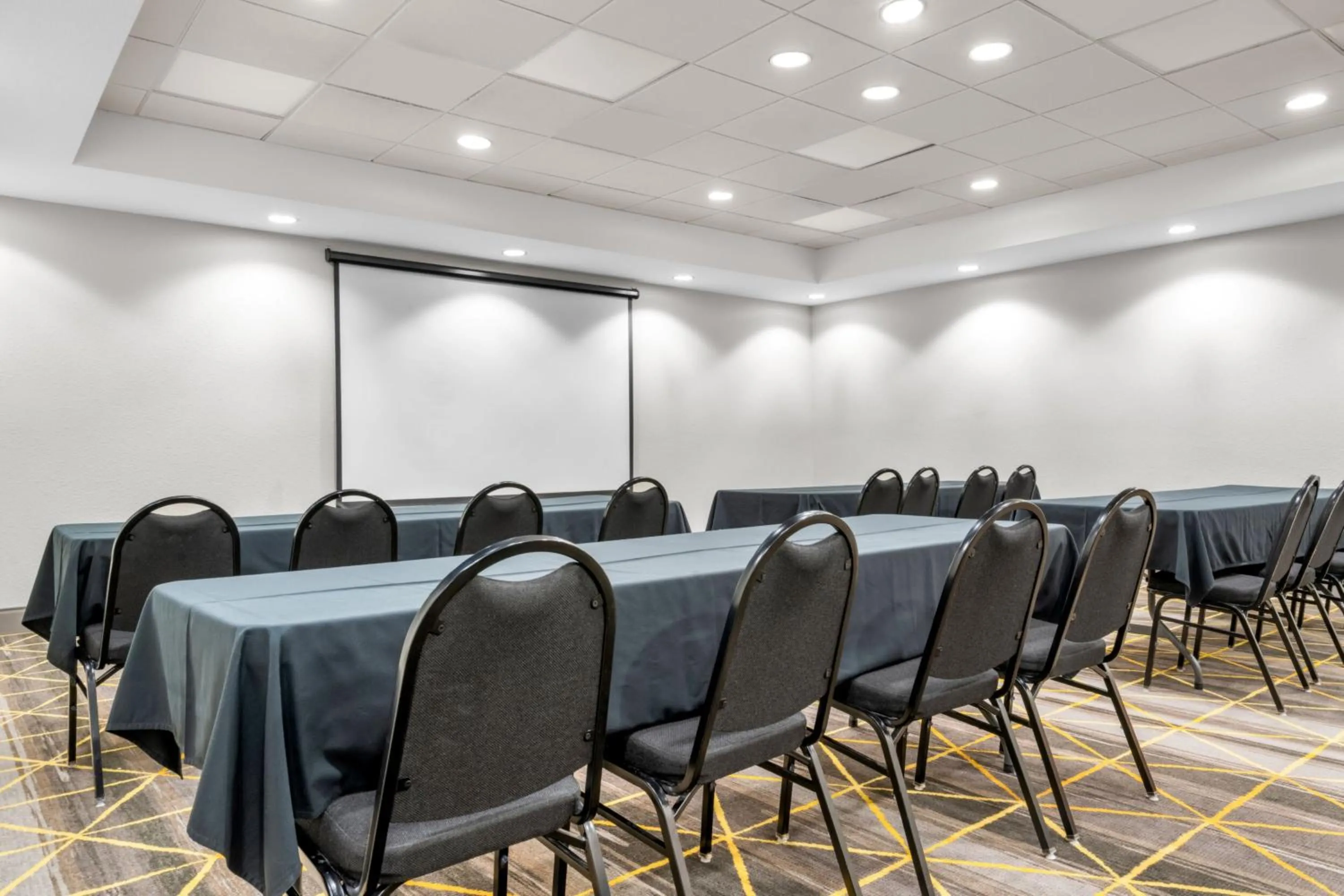 Meeting/conference room in Holiday Inn Rock Springs by IHG