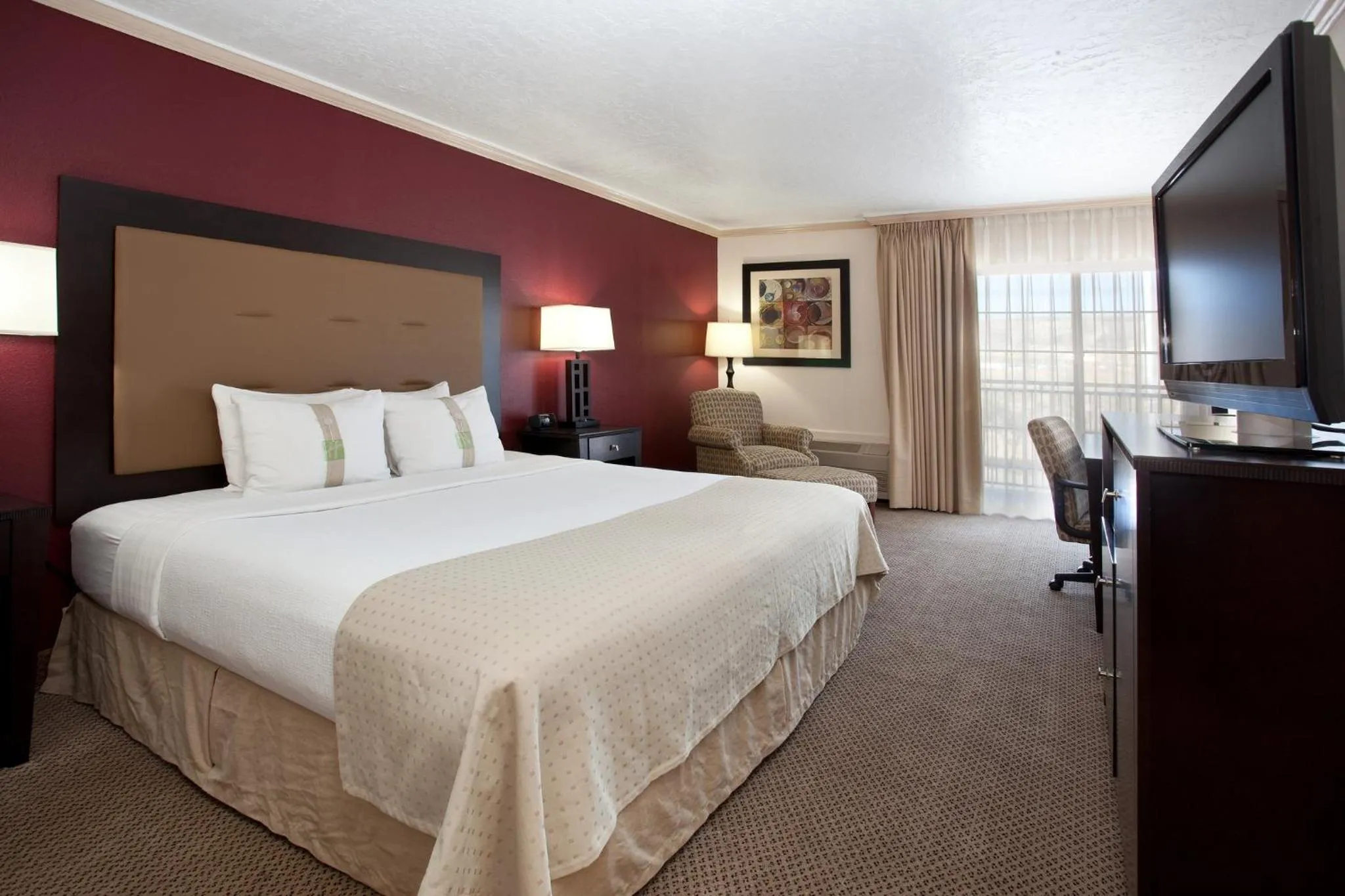 Photo of the whole room, Bed in Holiday Inn Rock Springs by IHG