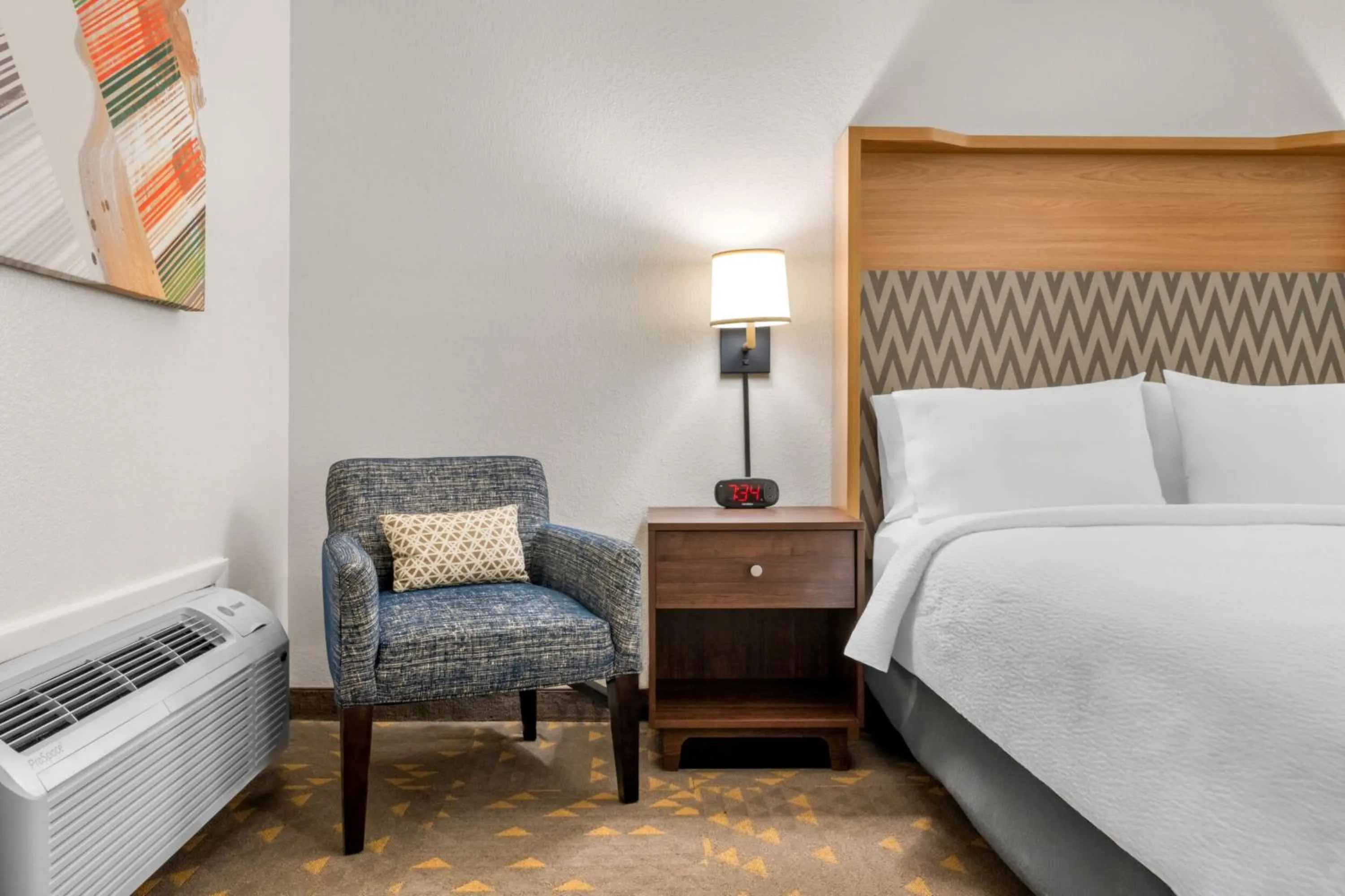 Photo of the whole room, Bed in Holiday Inn Rock Springs by IHG