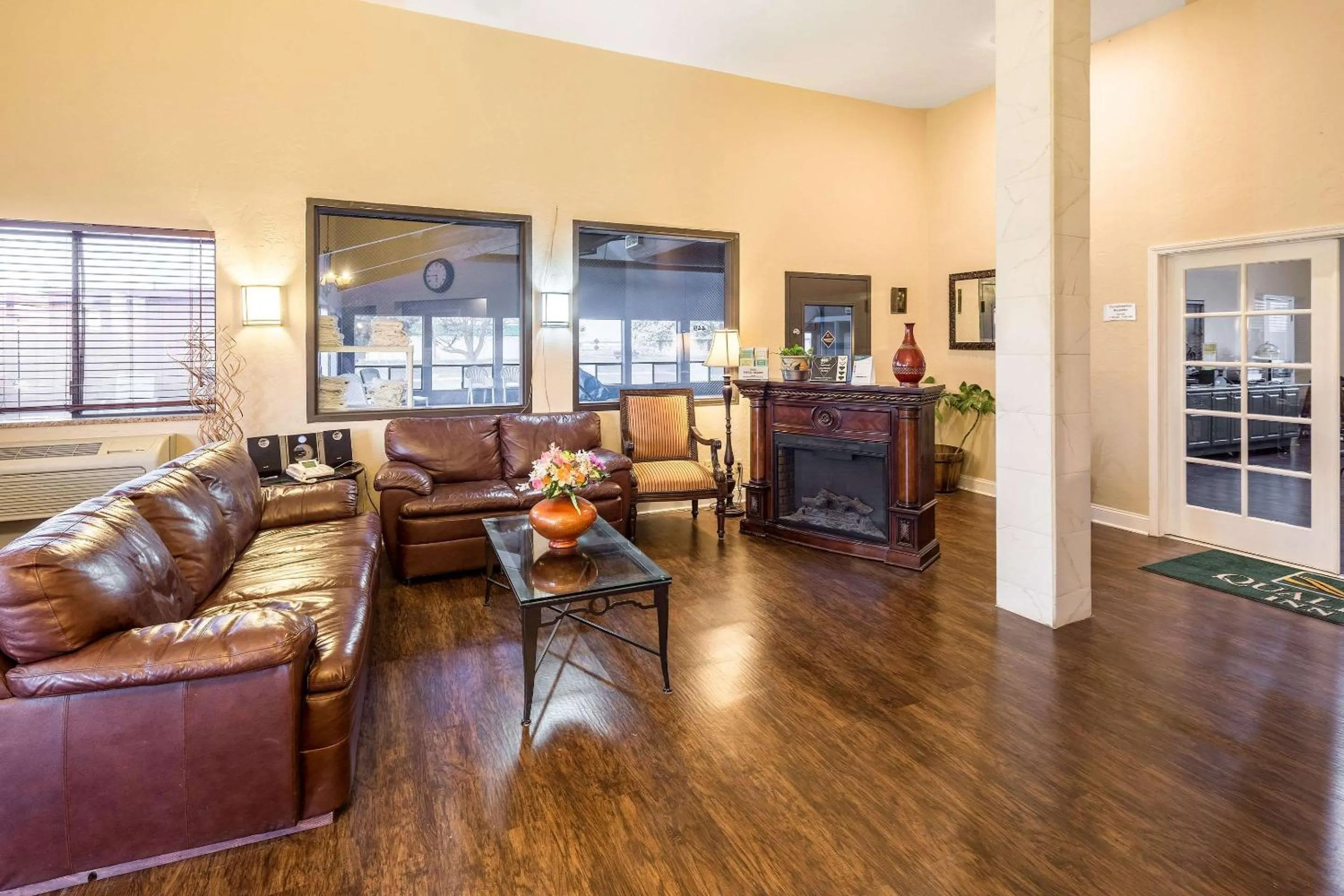 Lobby or reception in Quality Inn