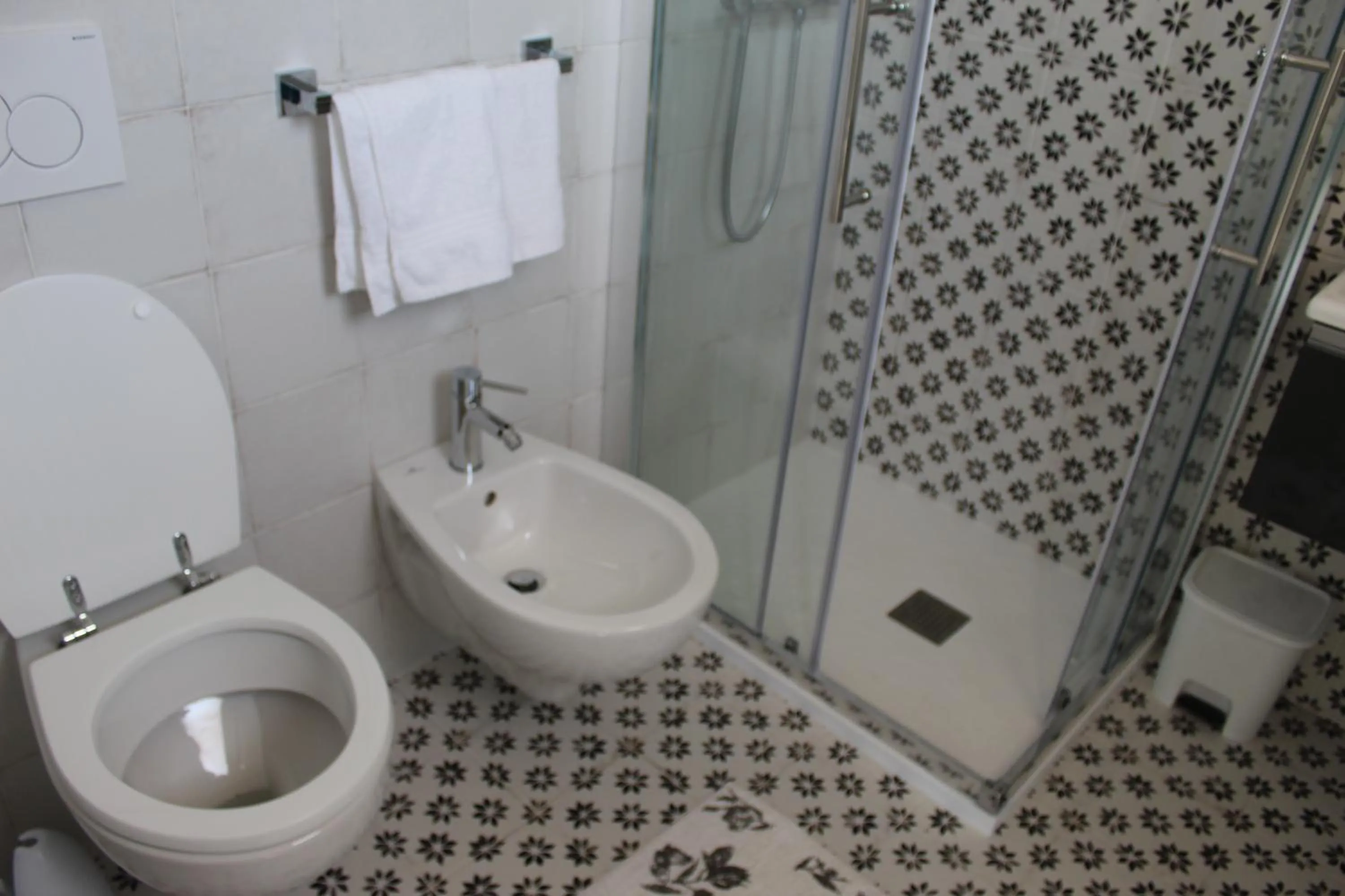 Shower in Villa Lucia B&B